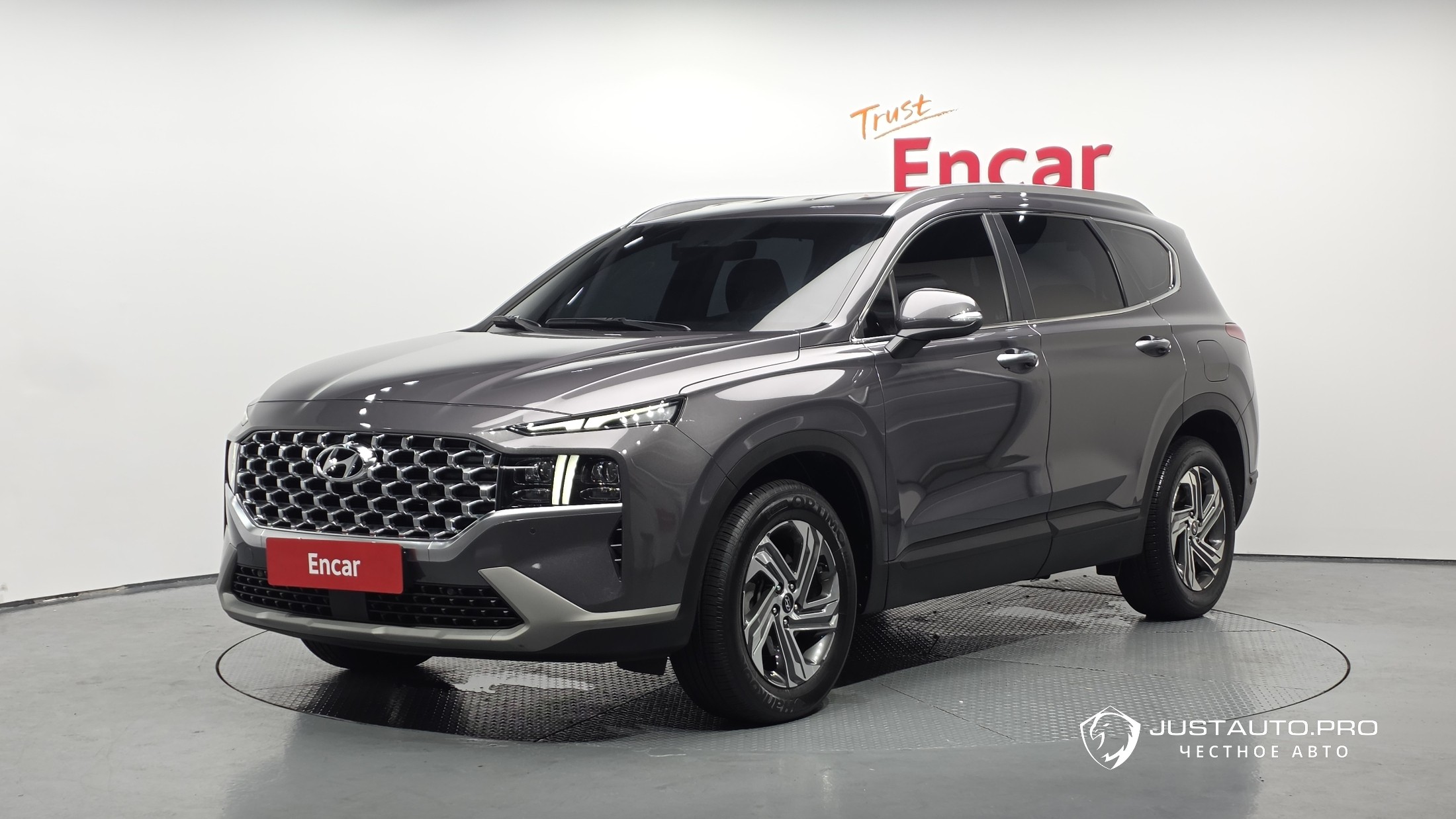 Автомобиль Hyundai Santafe