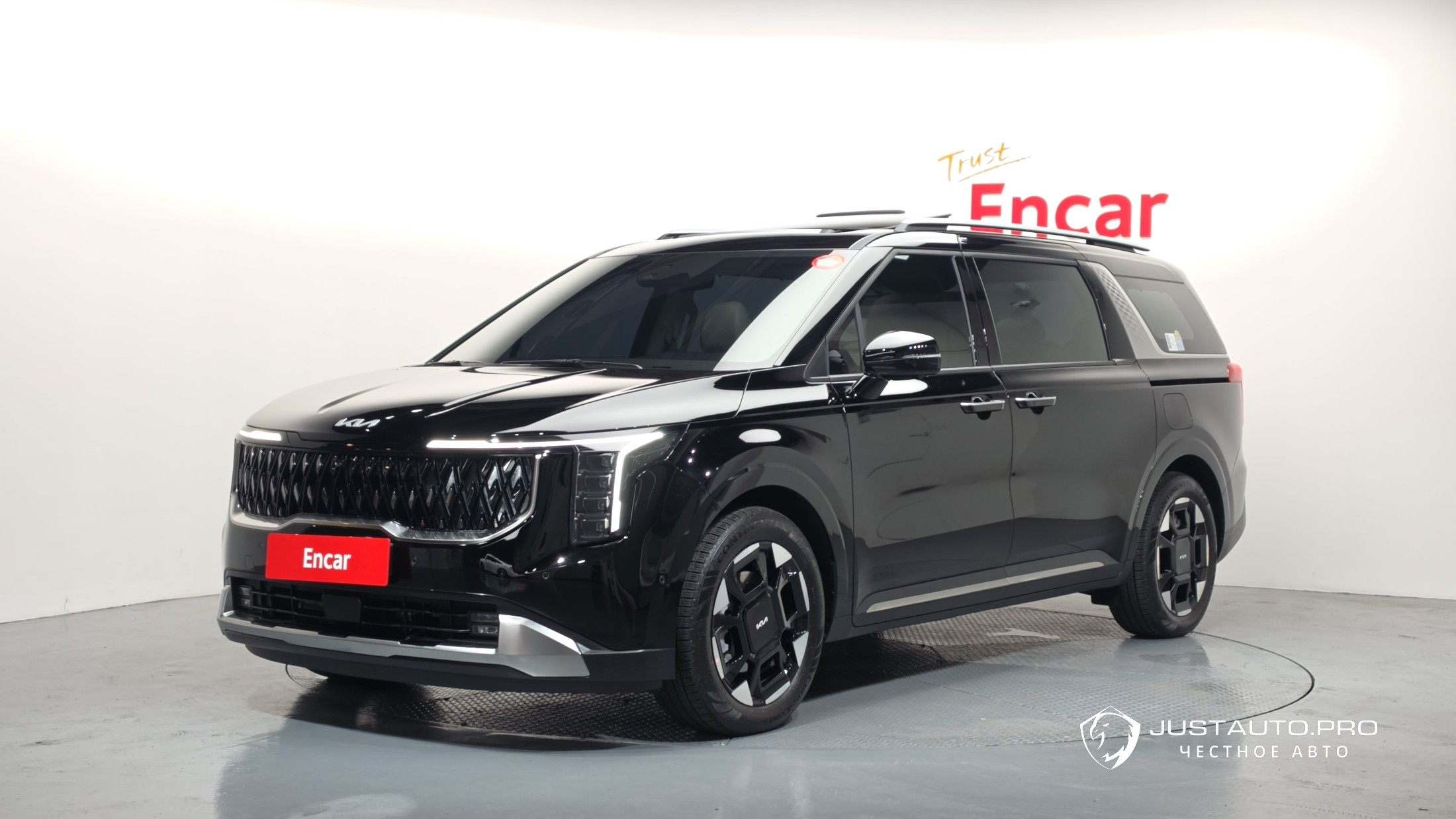 Автомобиль Kia Canival