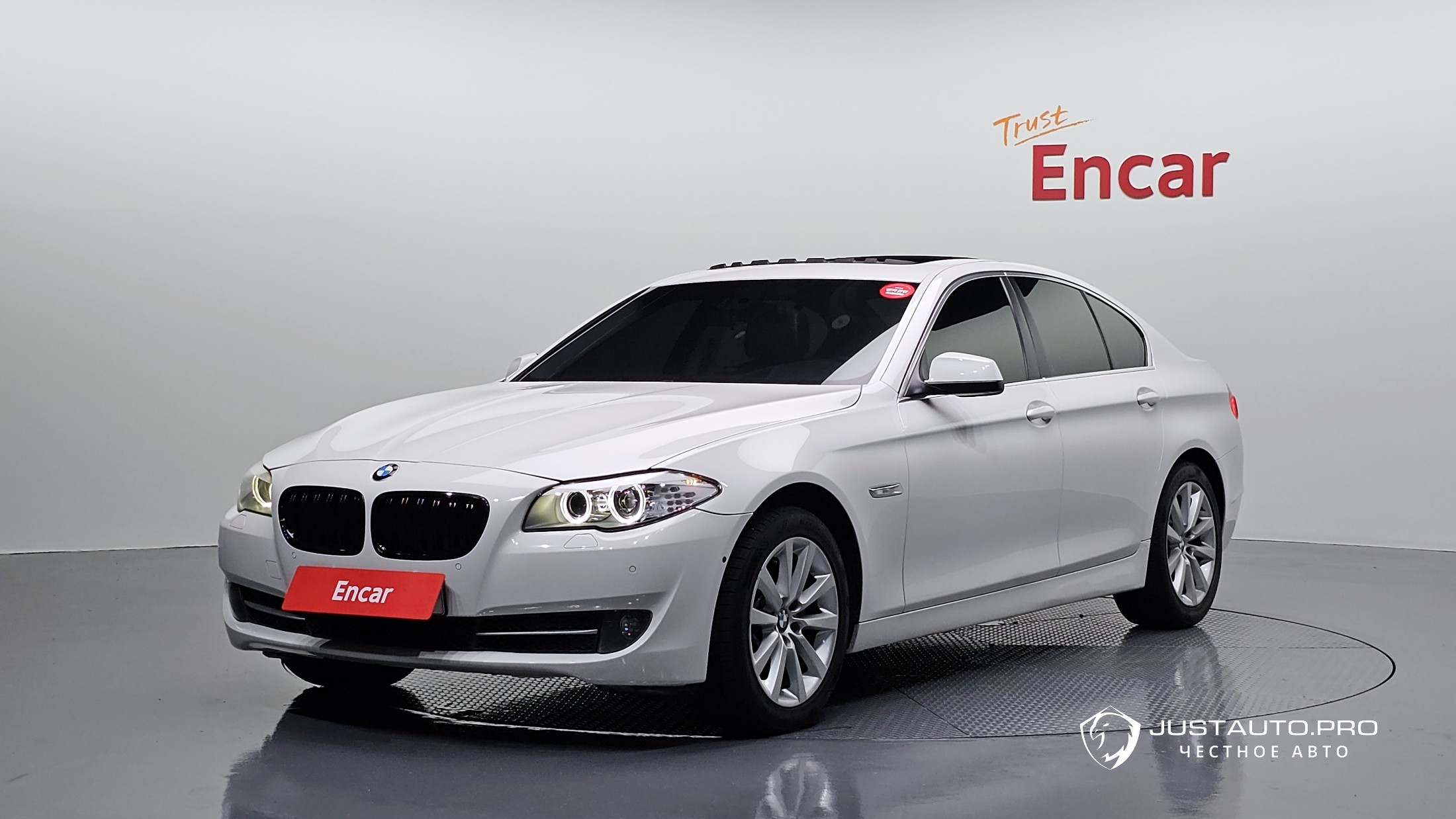 Автомобиль BMW 5-Series