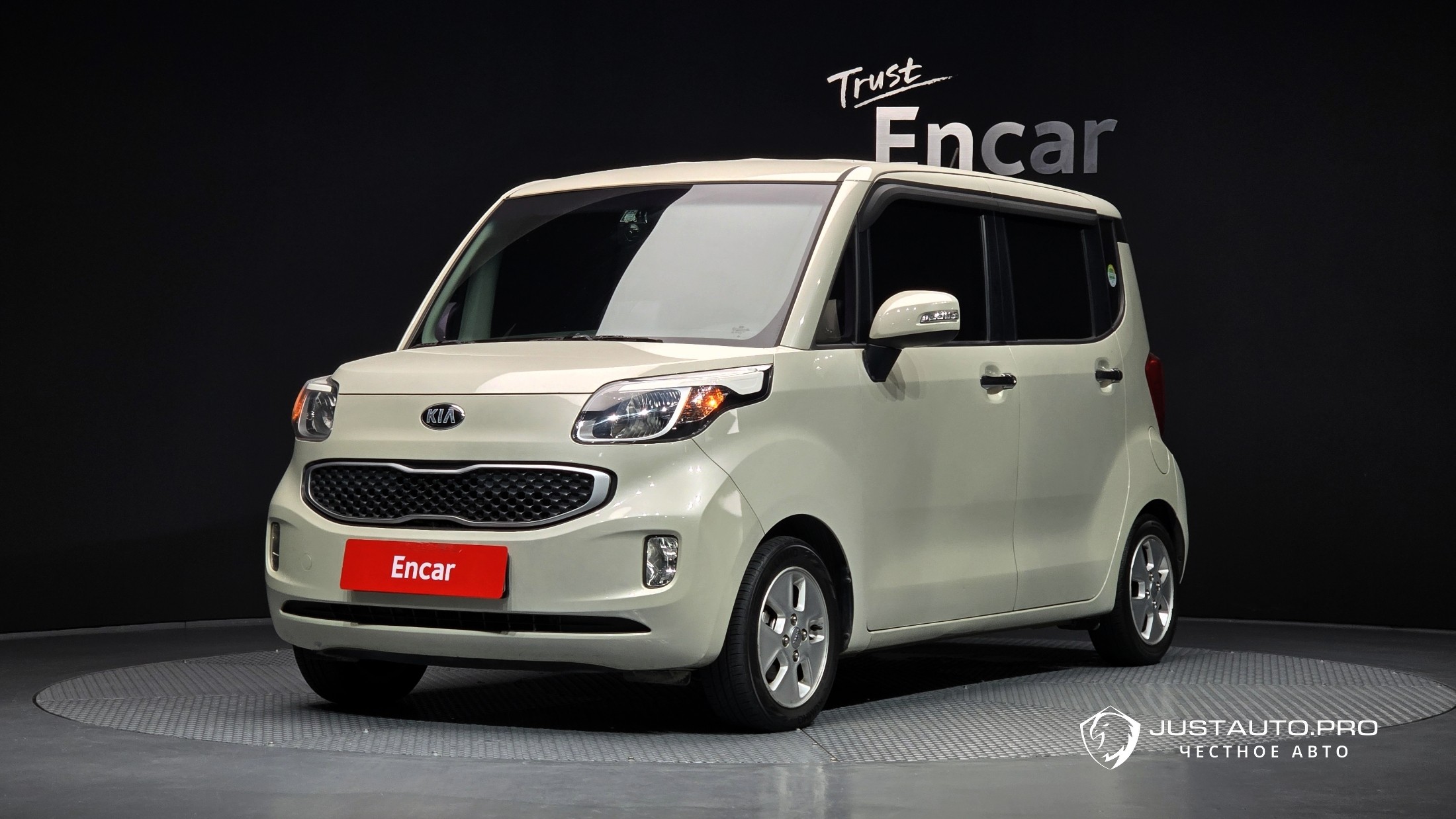 Автомобиль Kia RAY