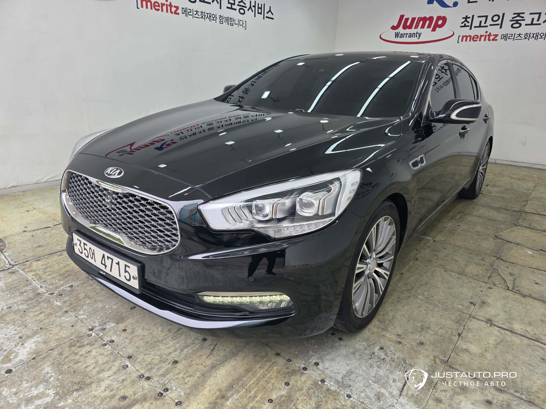 Автомобиль Kia K9