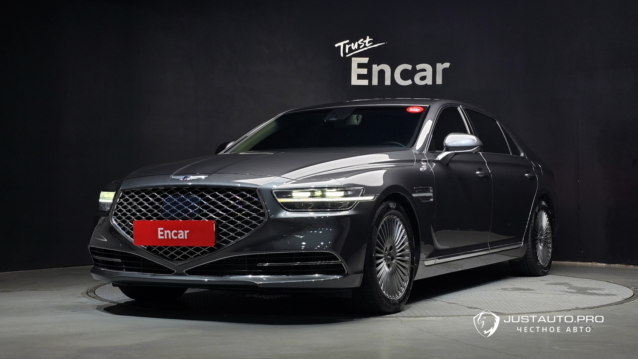Автомобиль Genesis G90