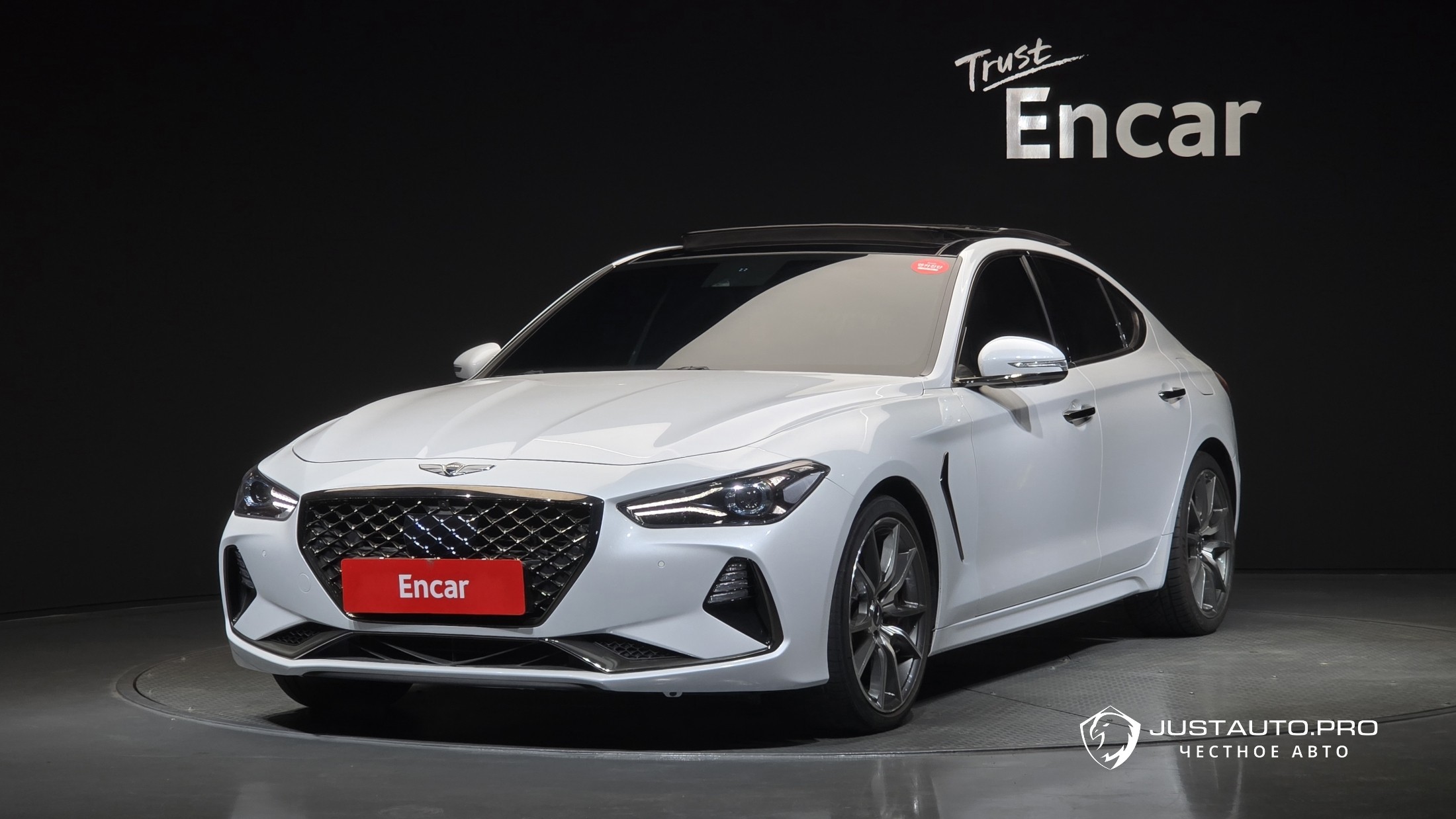Автомобиль Genesis G70