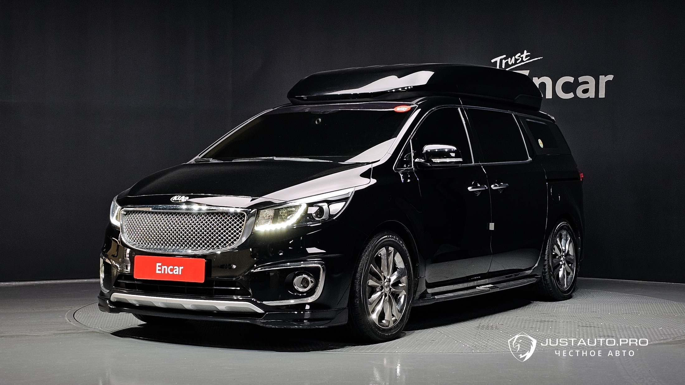 Автомобиль Kia Canival