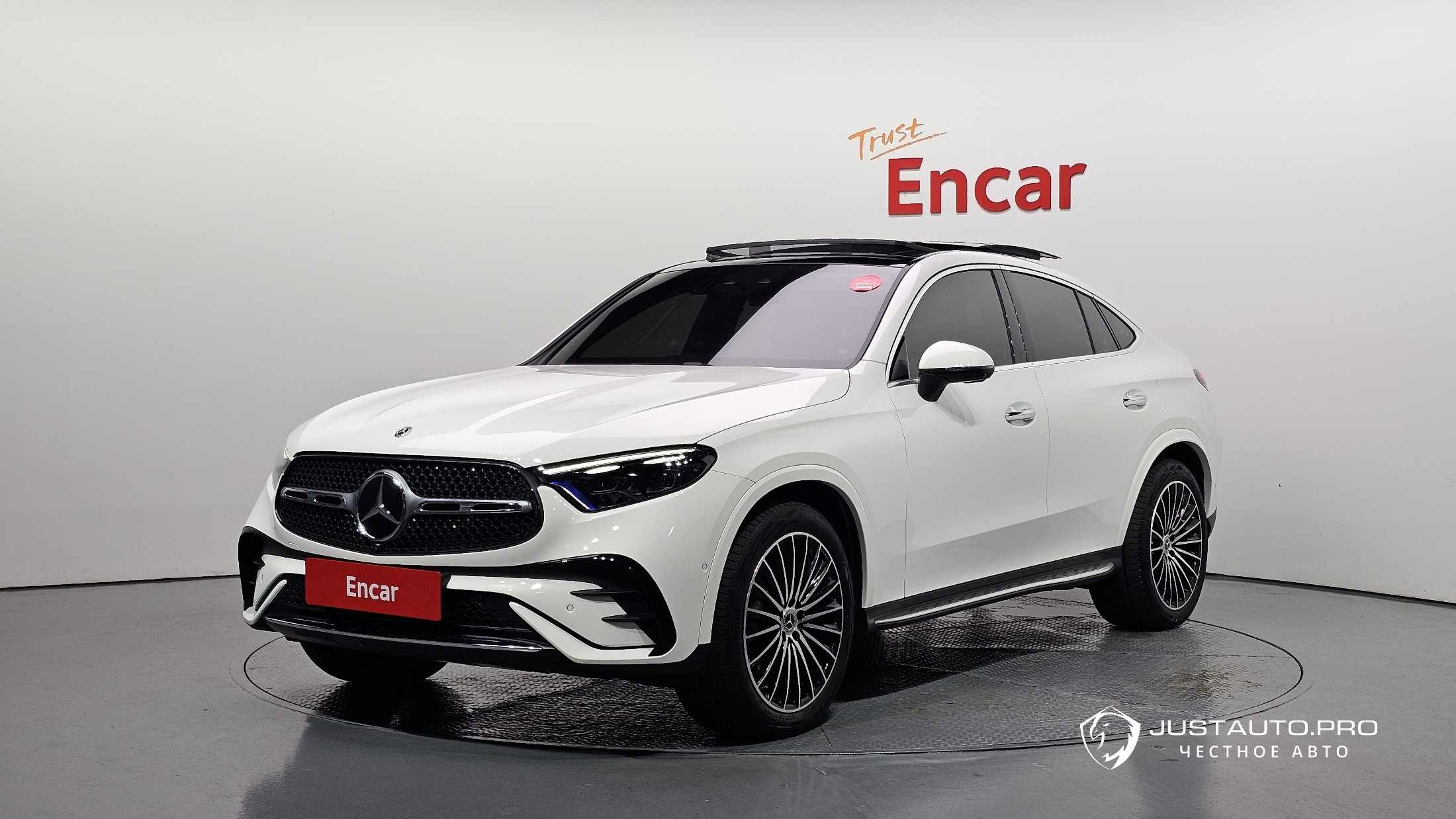 Автомобиль Mercedes-Benz GLC-Class