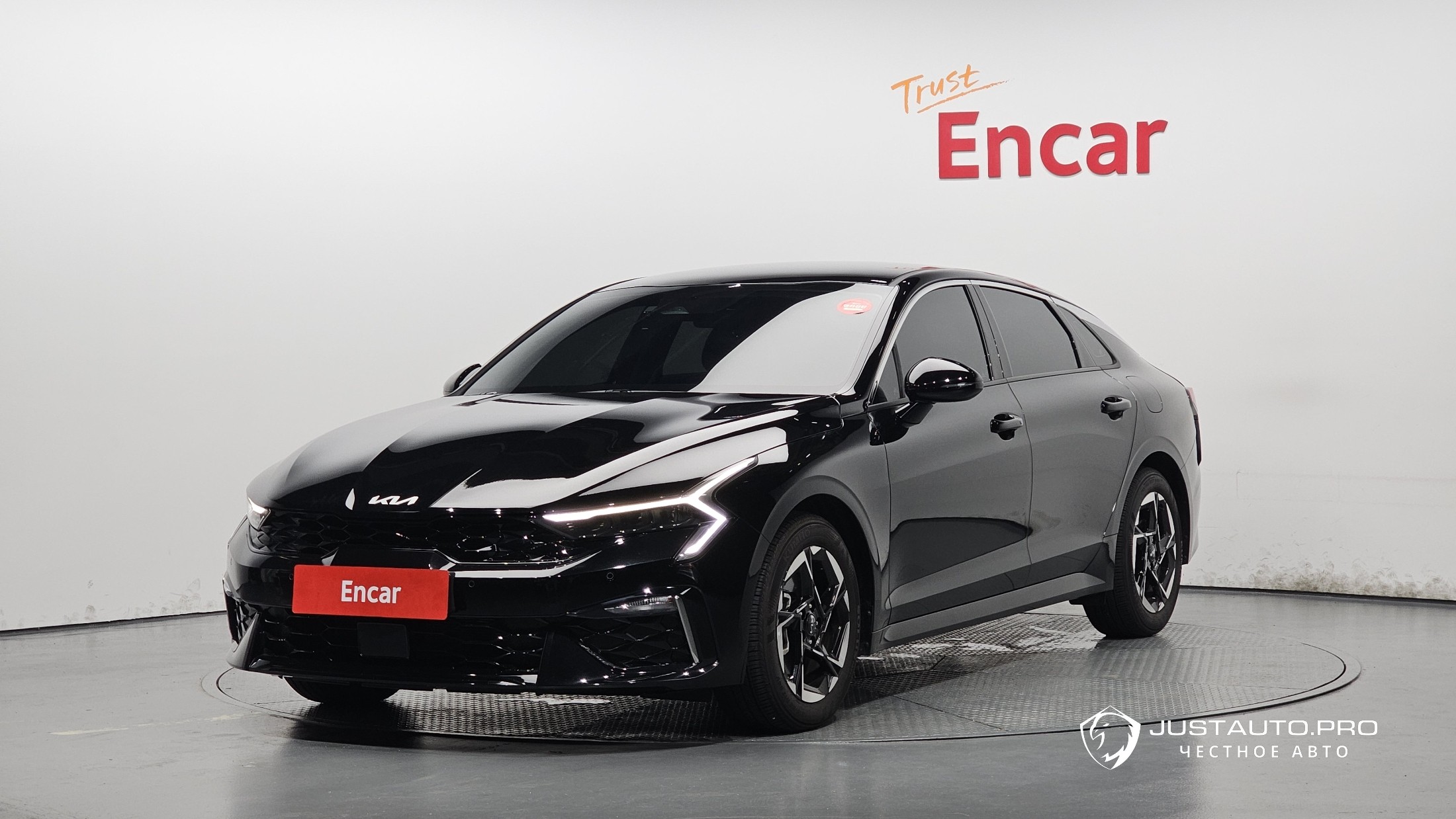 Автомобиль Kia K5