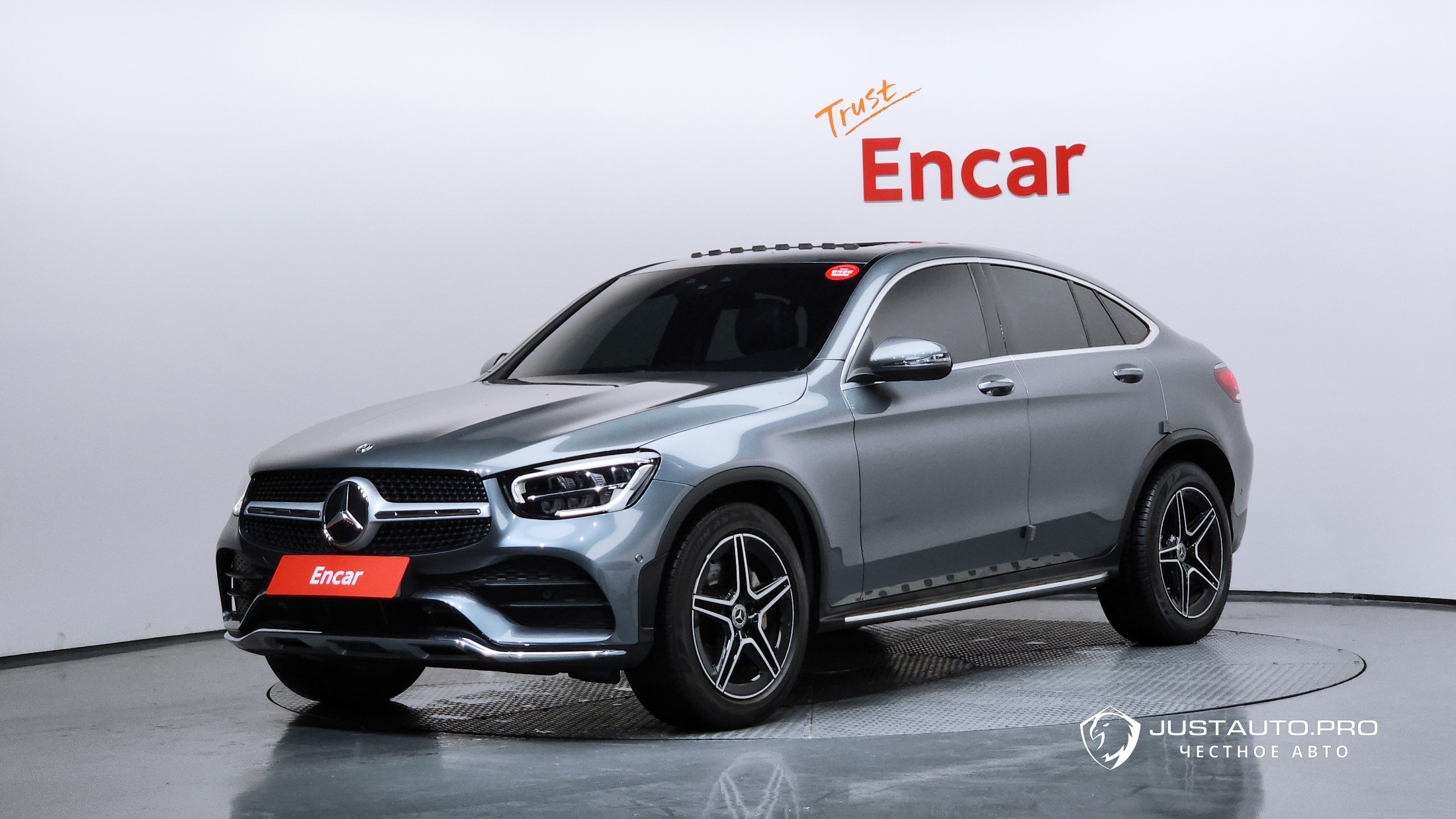 Автомобиль Mercedes-Benz GLC-Class
