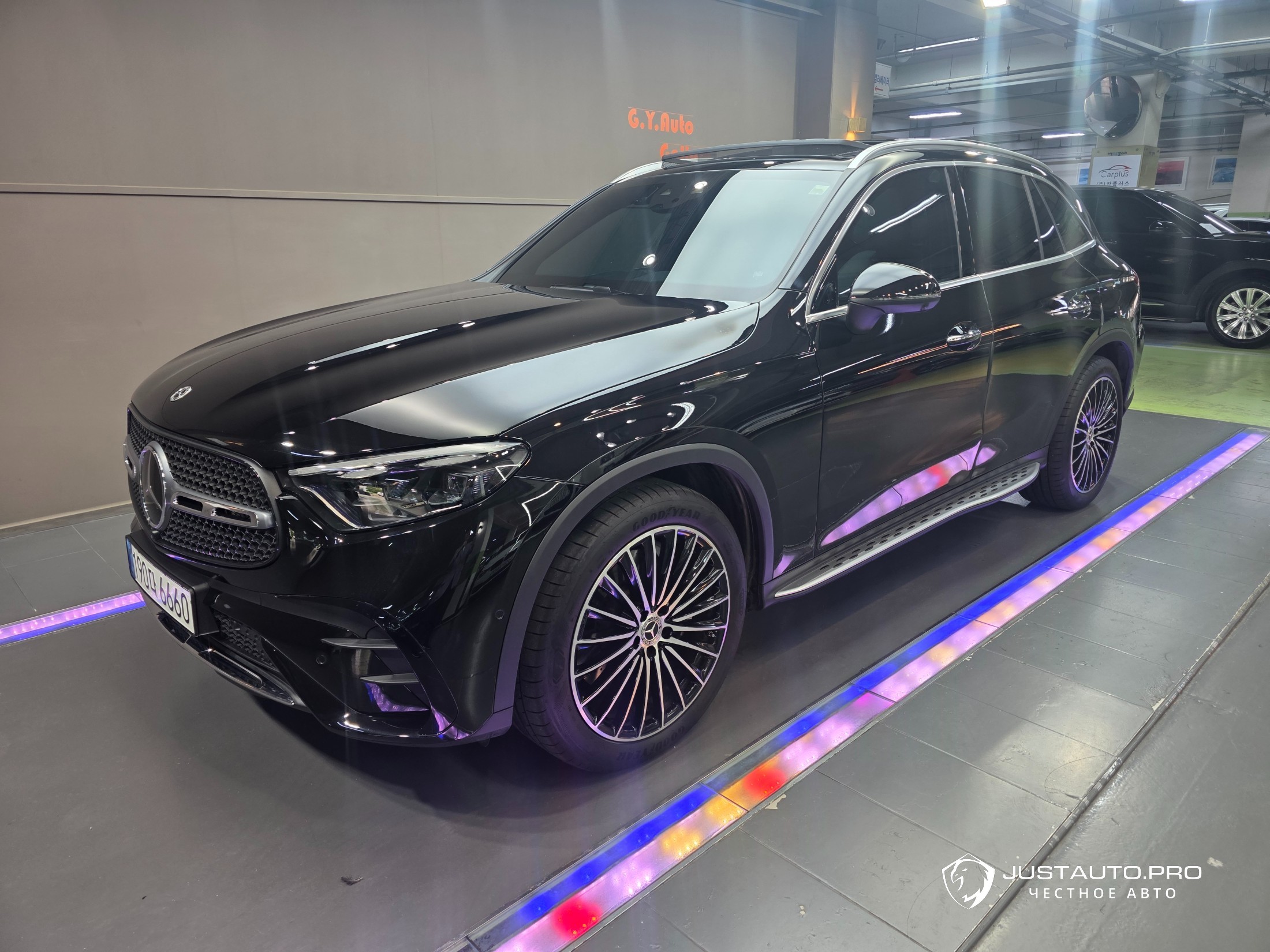 Автомобиль Mercedes-Benz GLC-Class