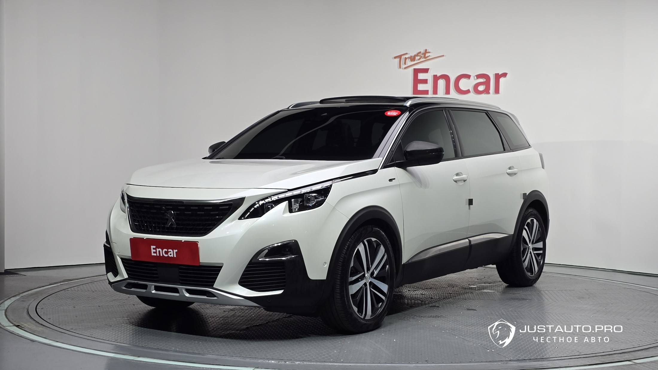 Автомобиль Peugeot 5008