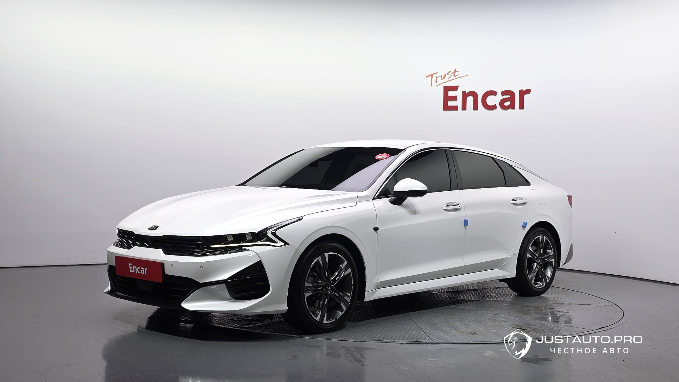 Автомобиль Kia K5