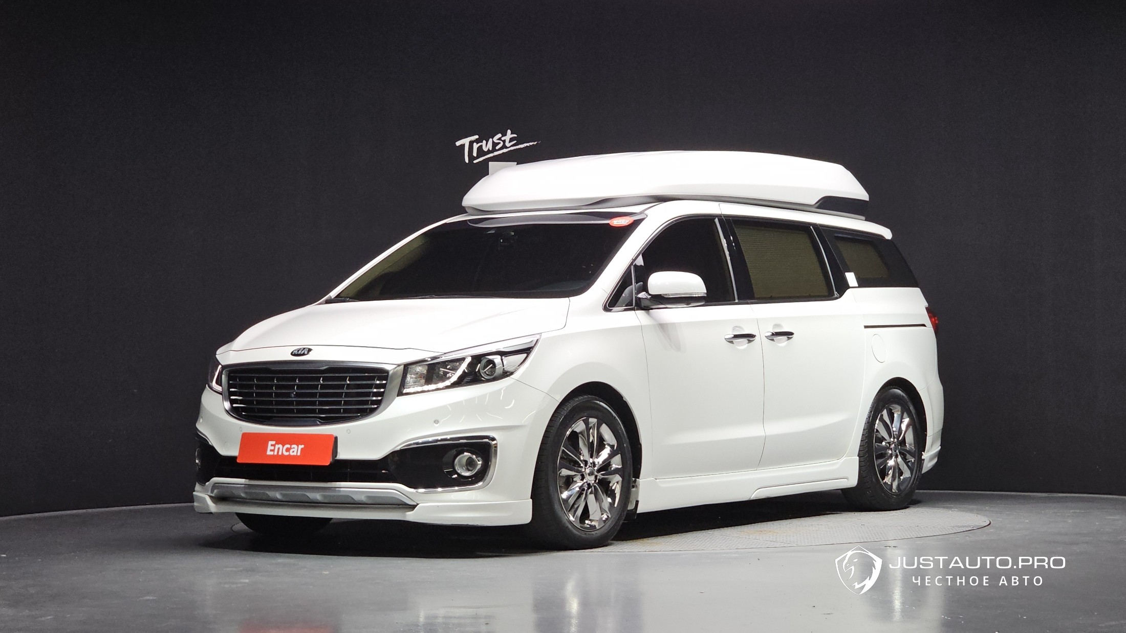 Автомобиль Kia Canival