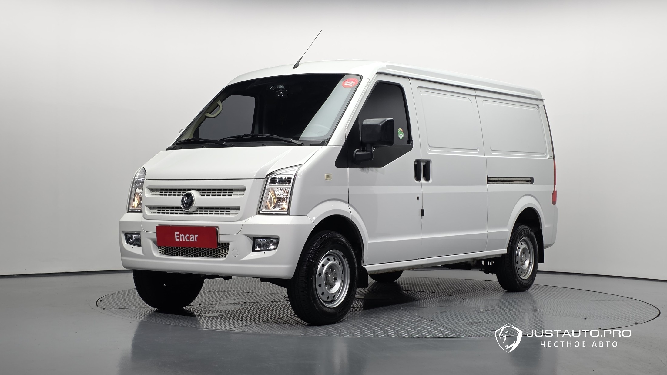Автомобиль DFSK C35
