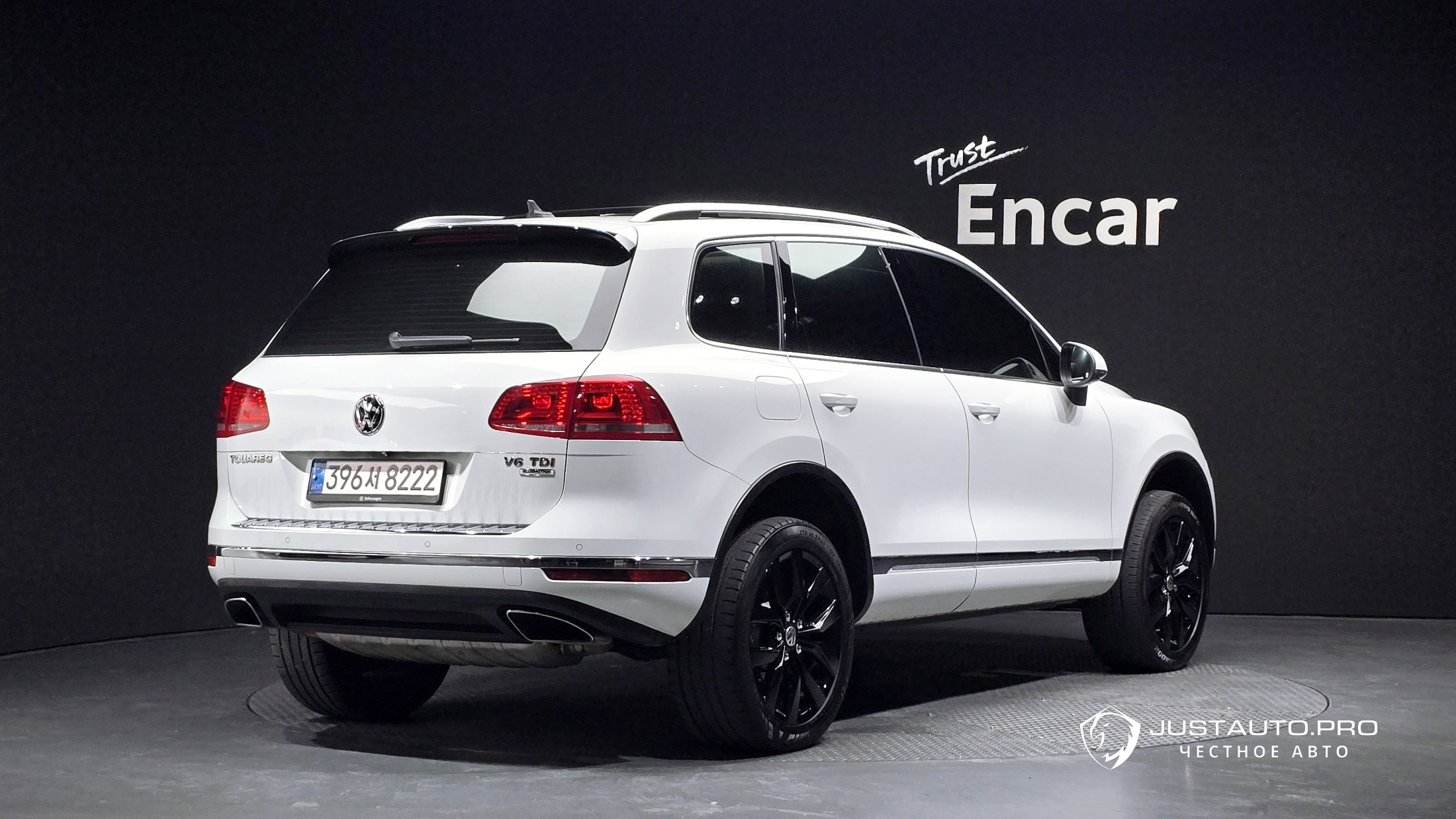 Автомобиль Volkswagen Touareg