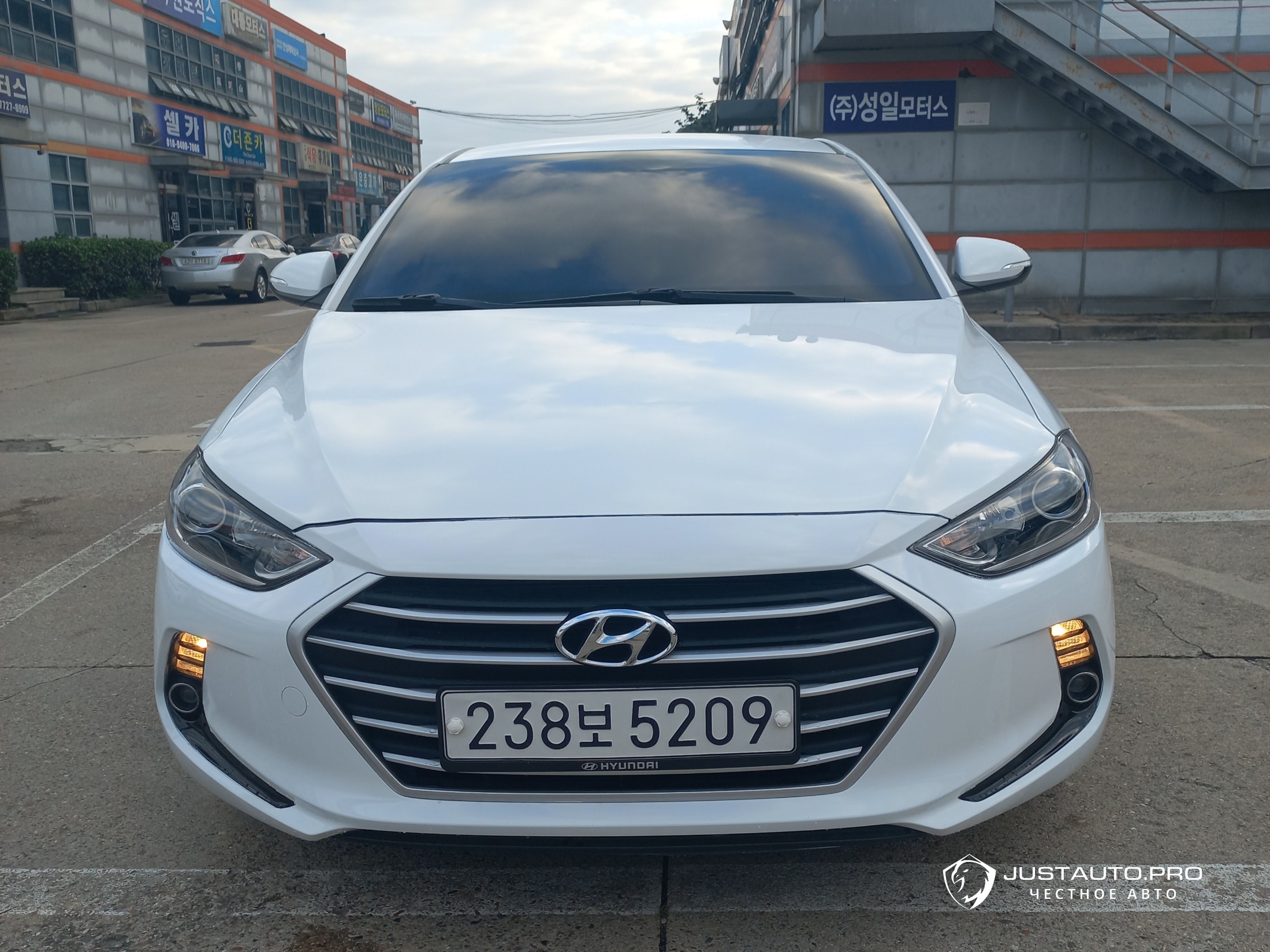 Автомобиль Hyundai AVANTE