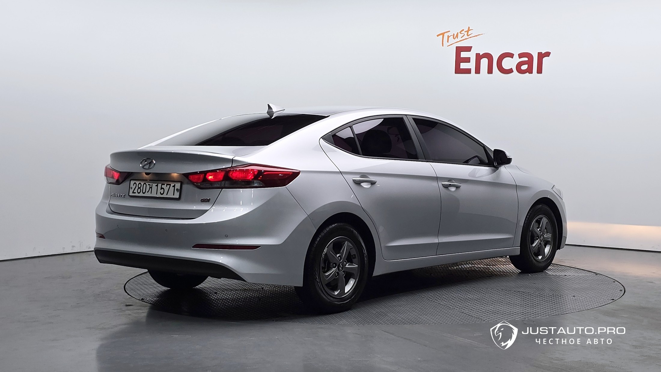 Автомобиль Hyundai AVANTE