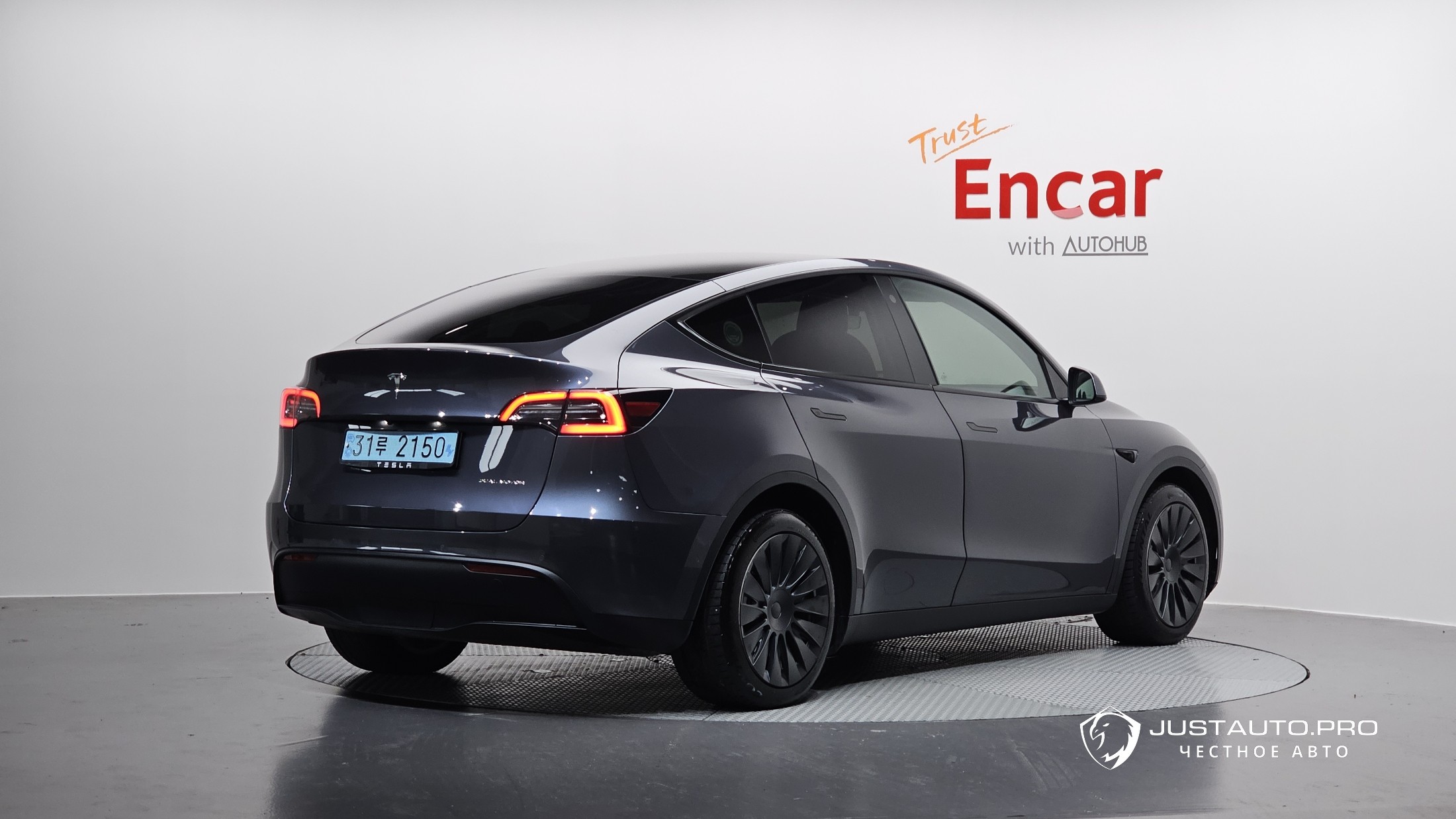 Автомобиль Tesla Model Y