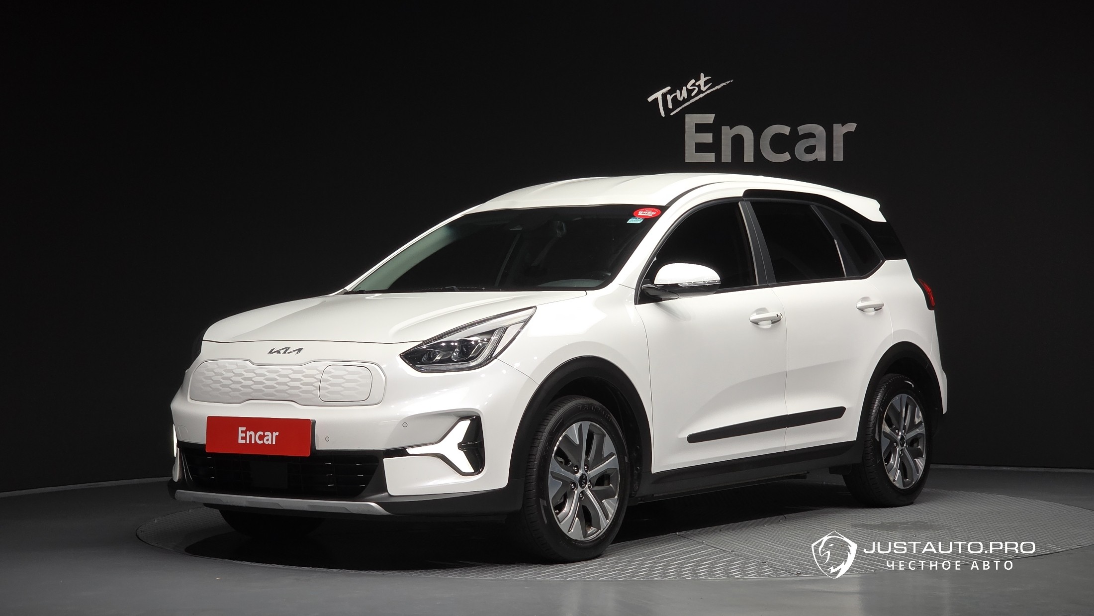 Автомобиль Kia Niro
