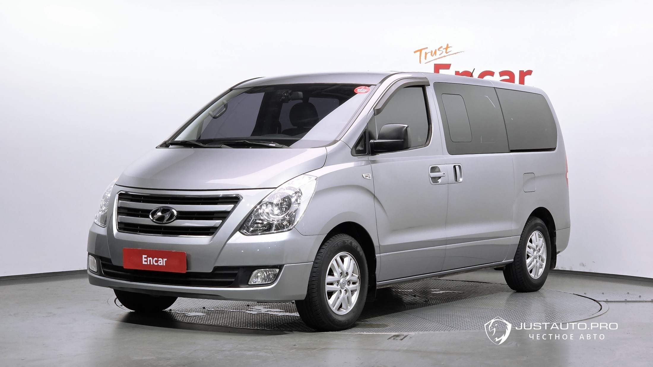 Автомобиль Hyundai Starex