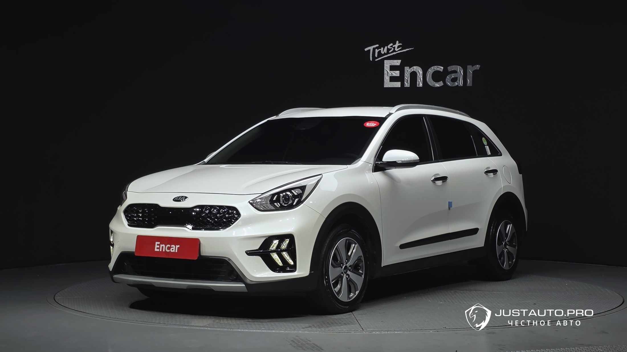 Автомобиль Kia Niro