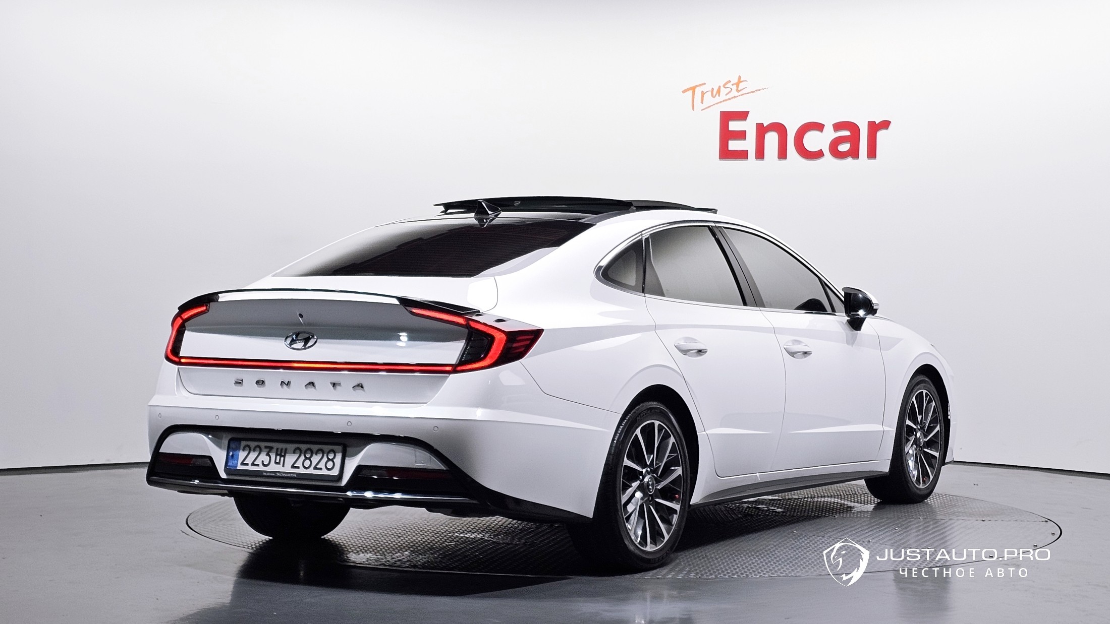 Автомобиль Hyundai Sonata