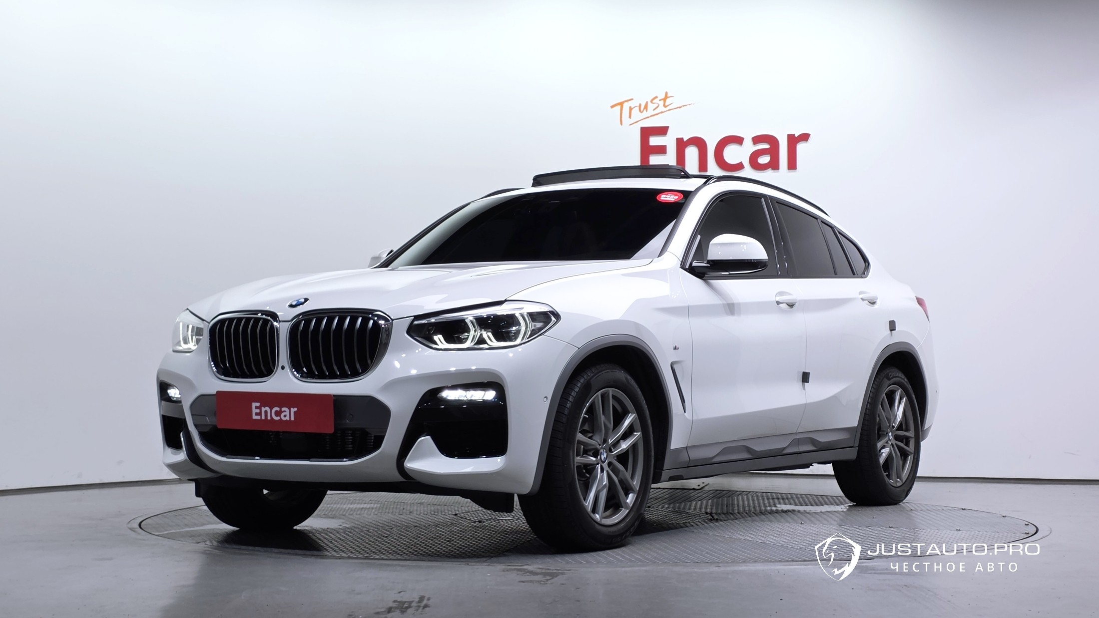 Автомобиль BMW X4