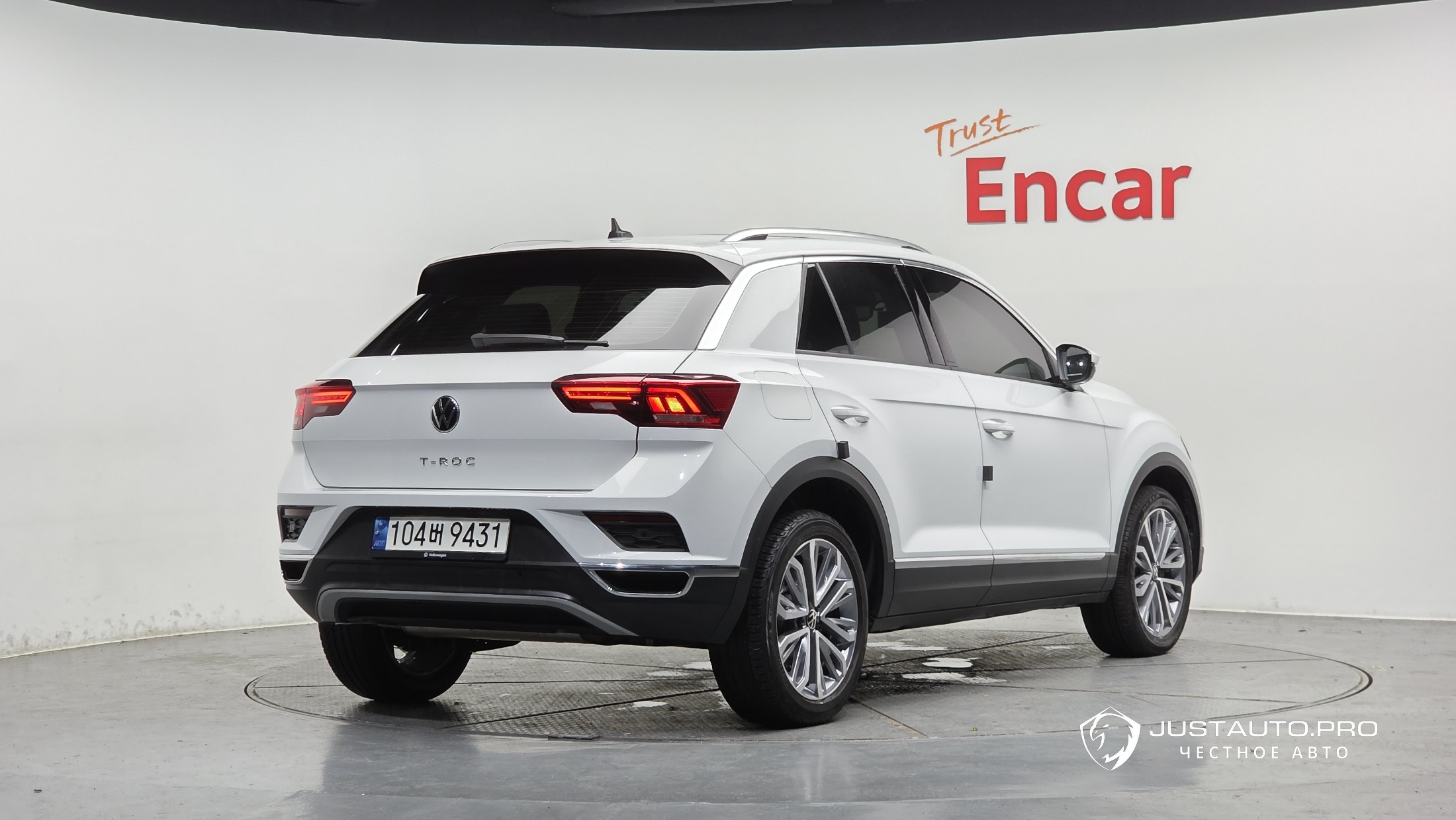 Автомобиль Volkswagen T-Roc