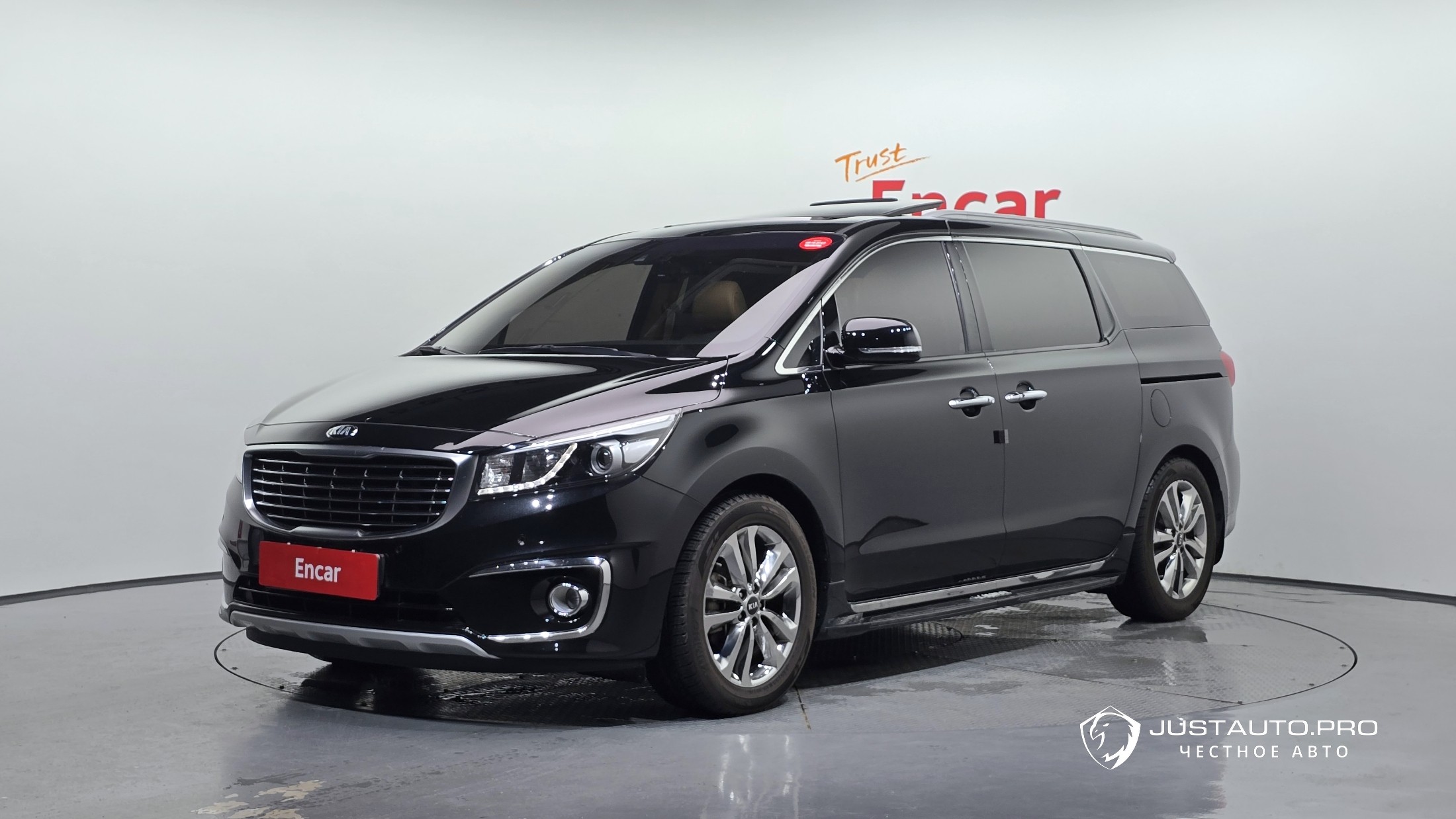 Автомобиль Kia Canival