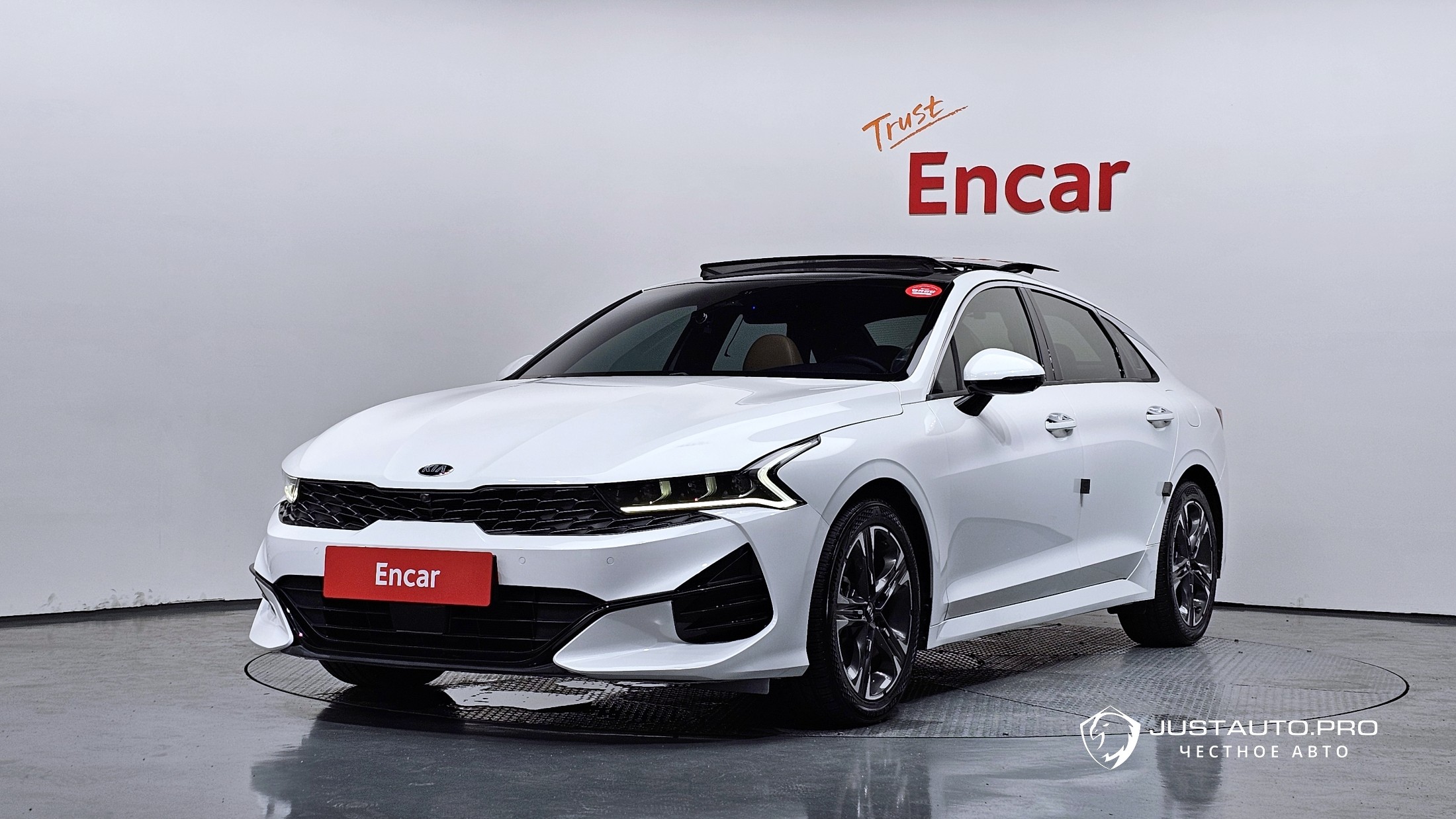 Автомобиль Kia K5