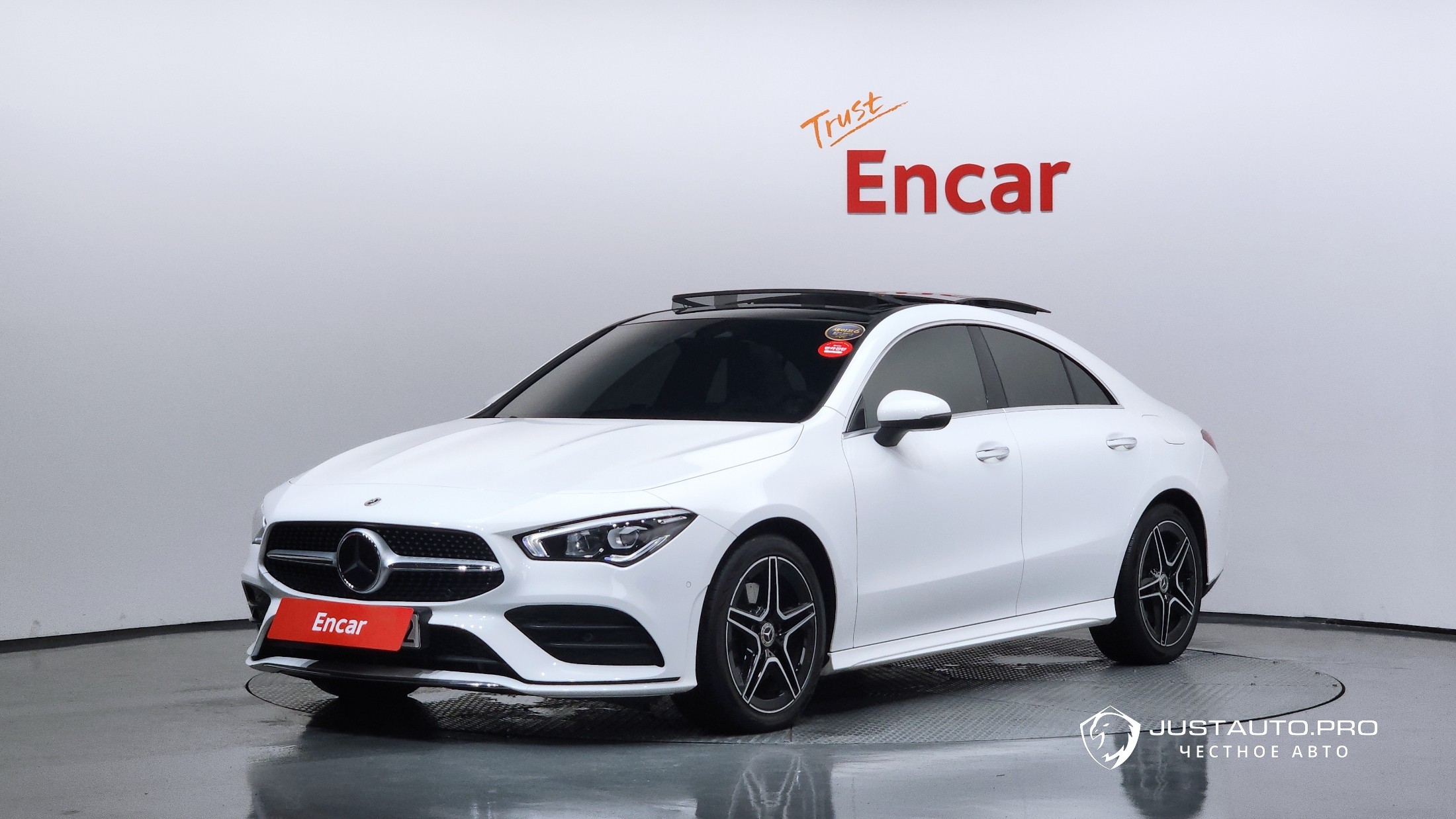 Автомобиль Mercedes-Benz CLA-Class