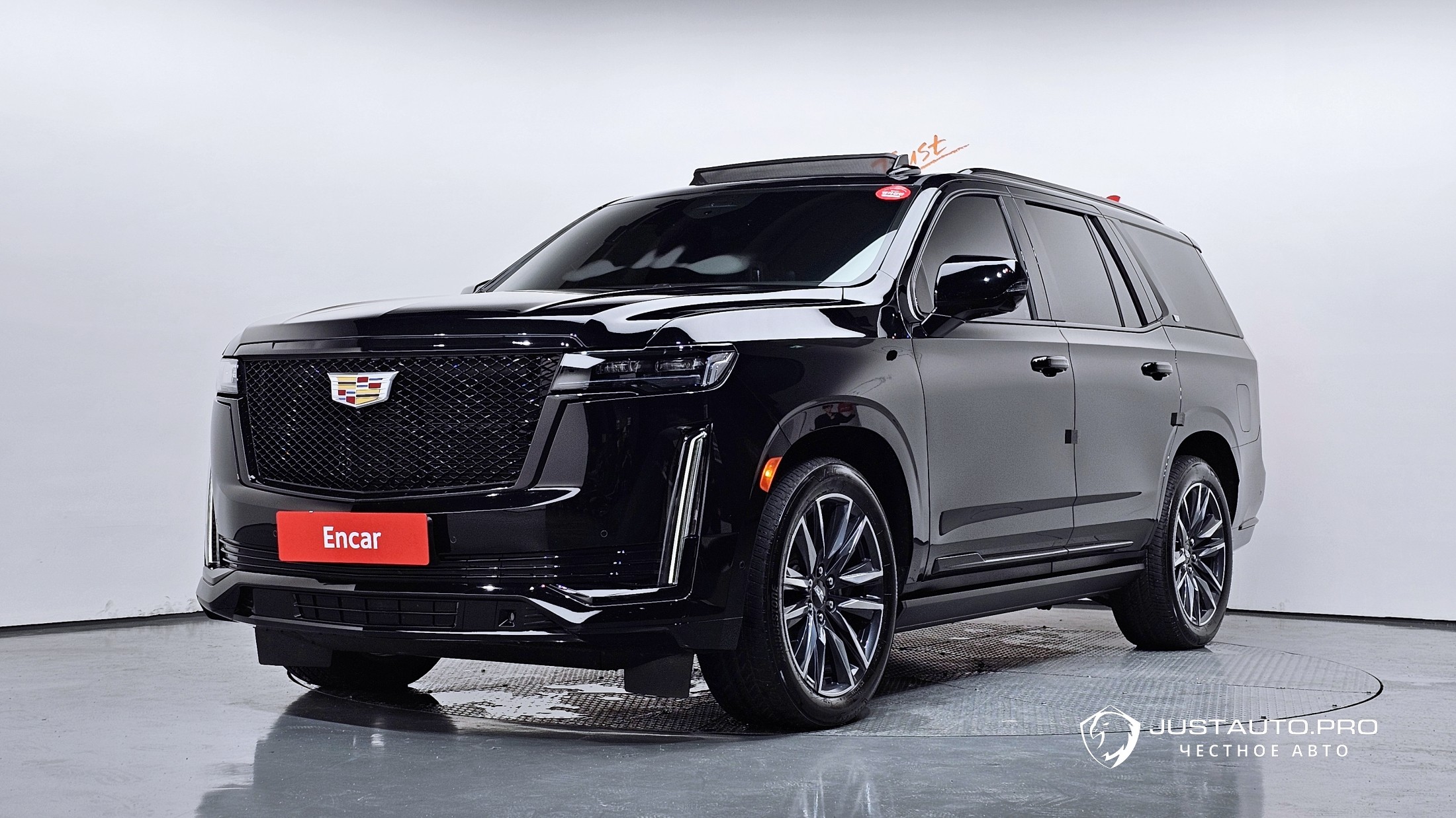 Автомобиль Cadillac Escalade