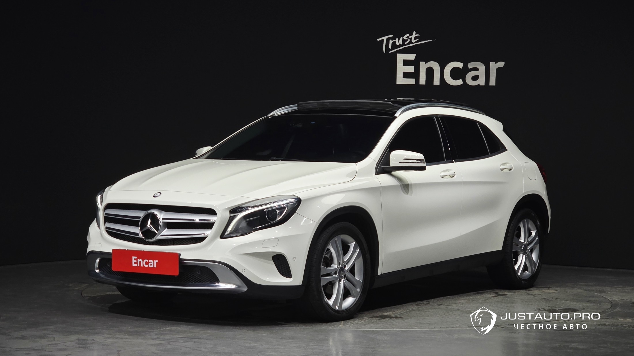Автомобиль Mercedes-Benz GLA-Class