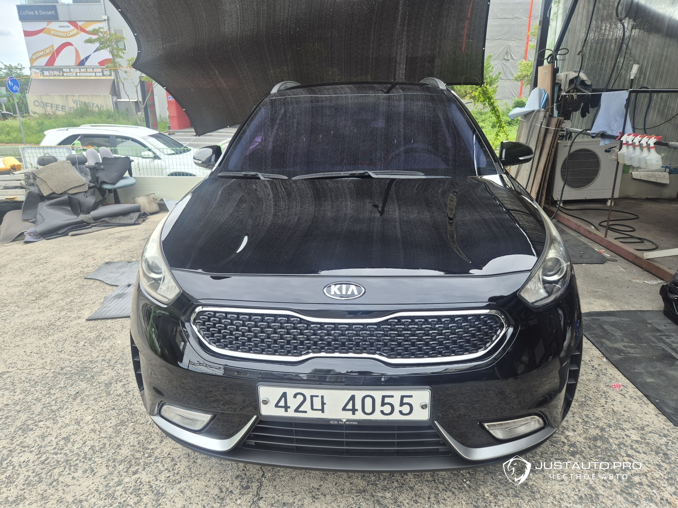 Автомобиль Kia Niro