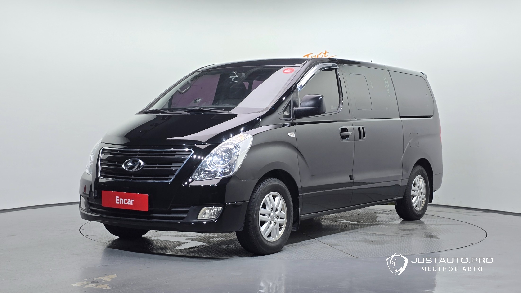 Автомобиль Hyundai Starex