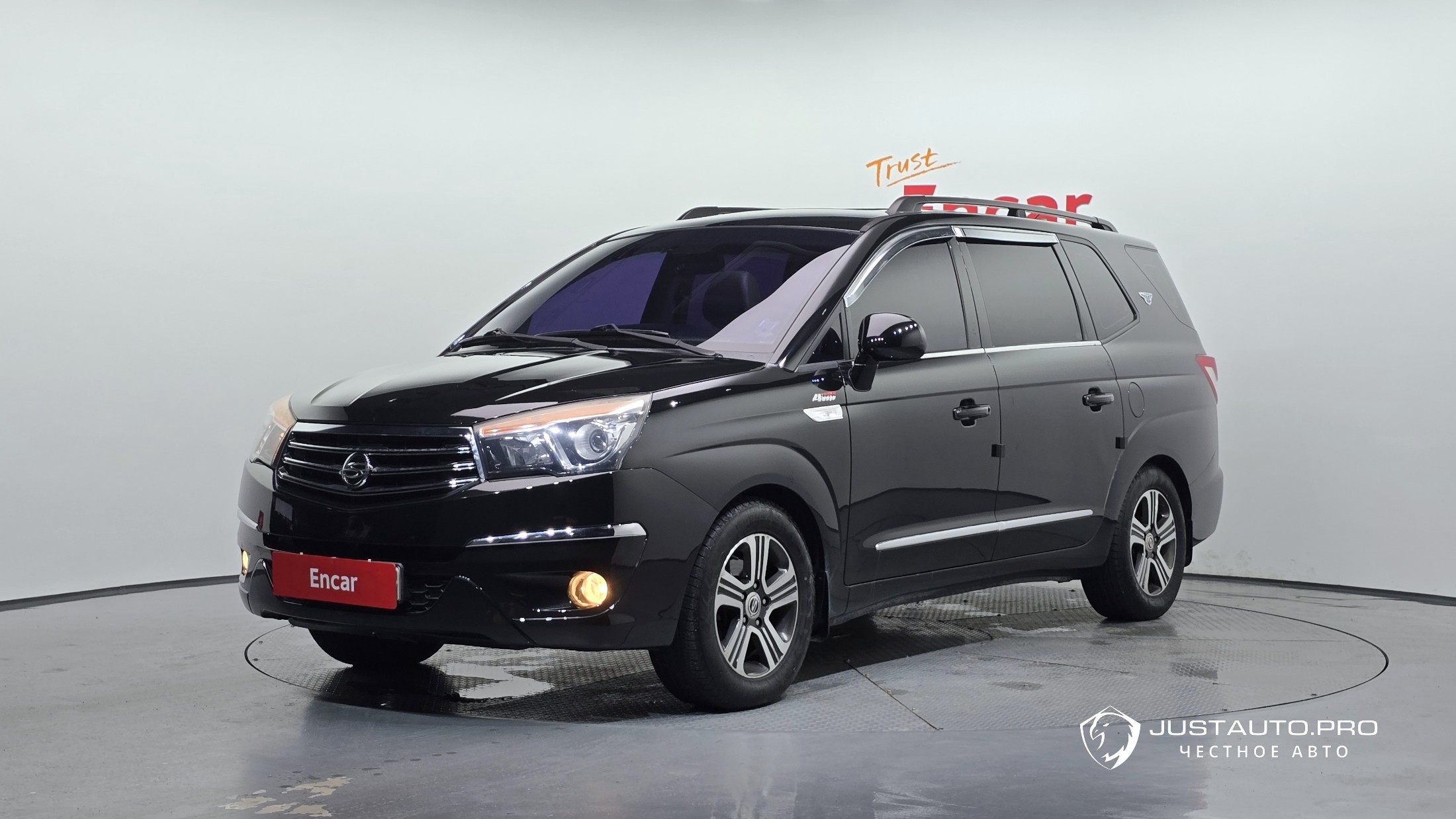 Автомобиль KG_Mobility_Ssangyong KORANDO