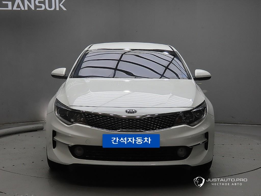 Автомобиль Kia K5