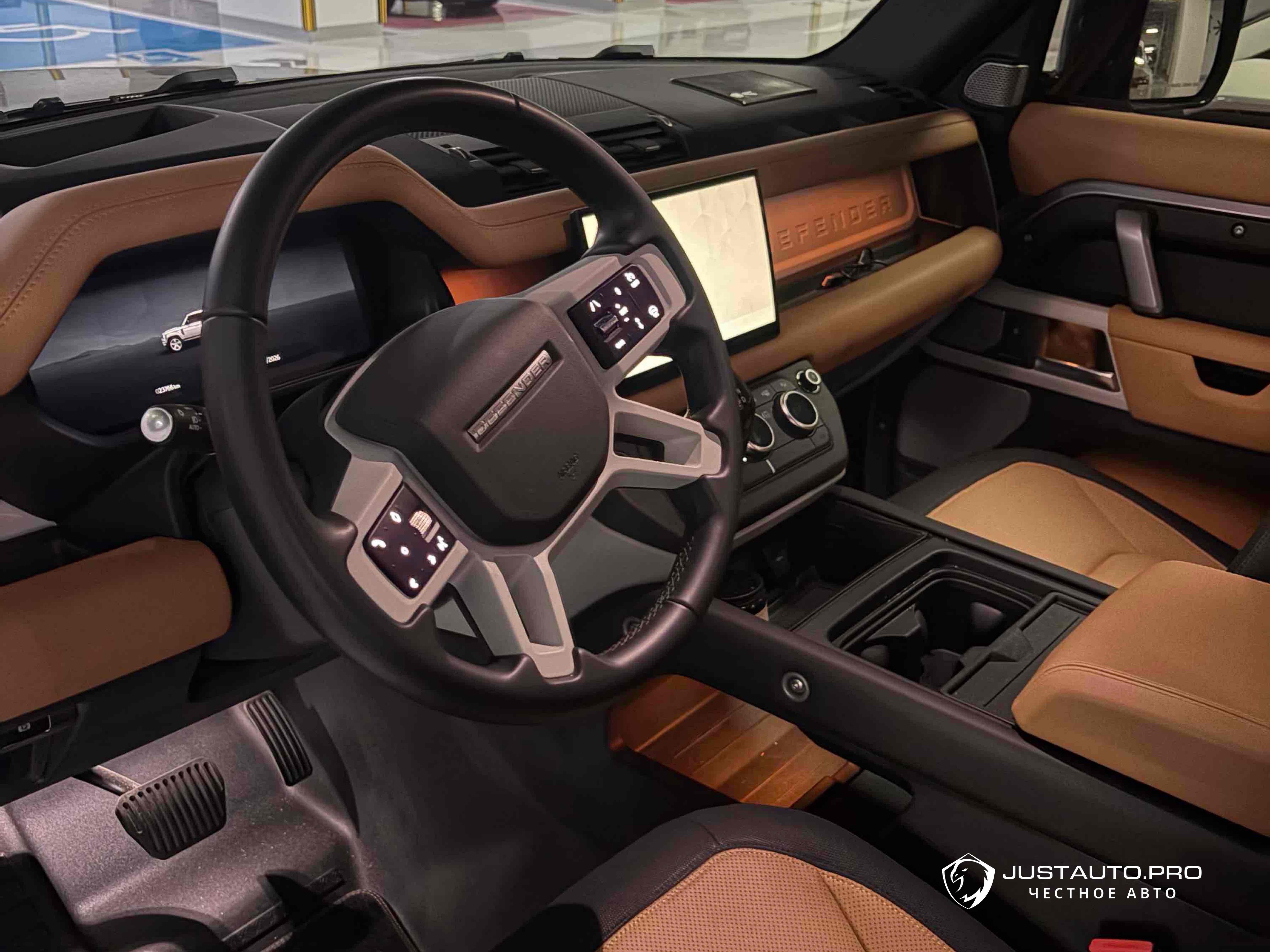 Автомобиль Land Rover Defender