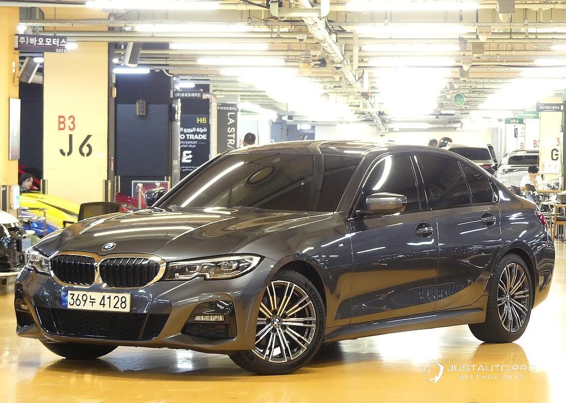 Автомобиль BMW 3-Series