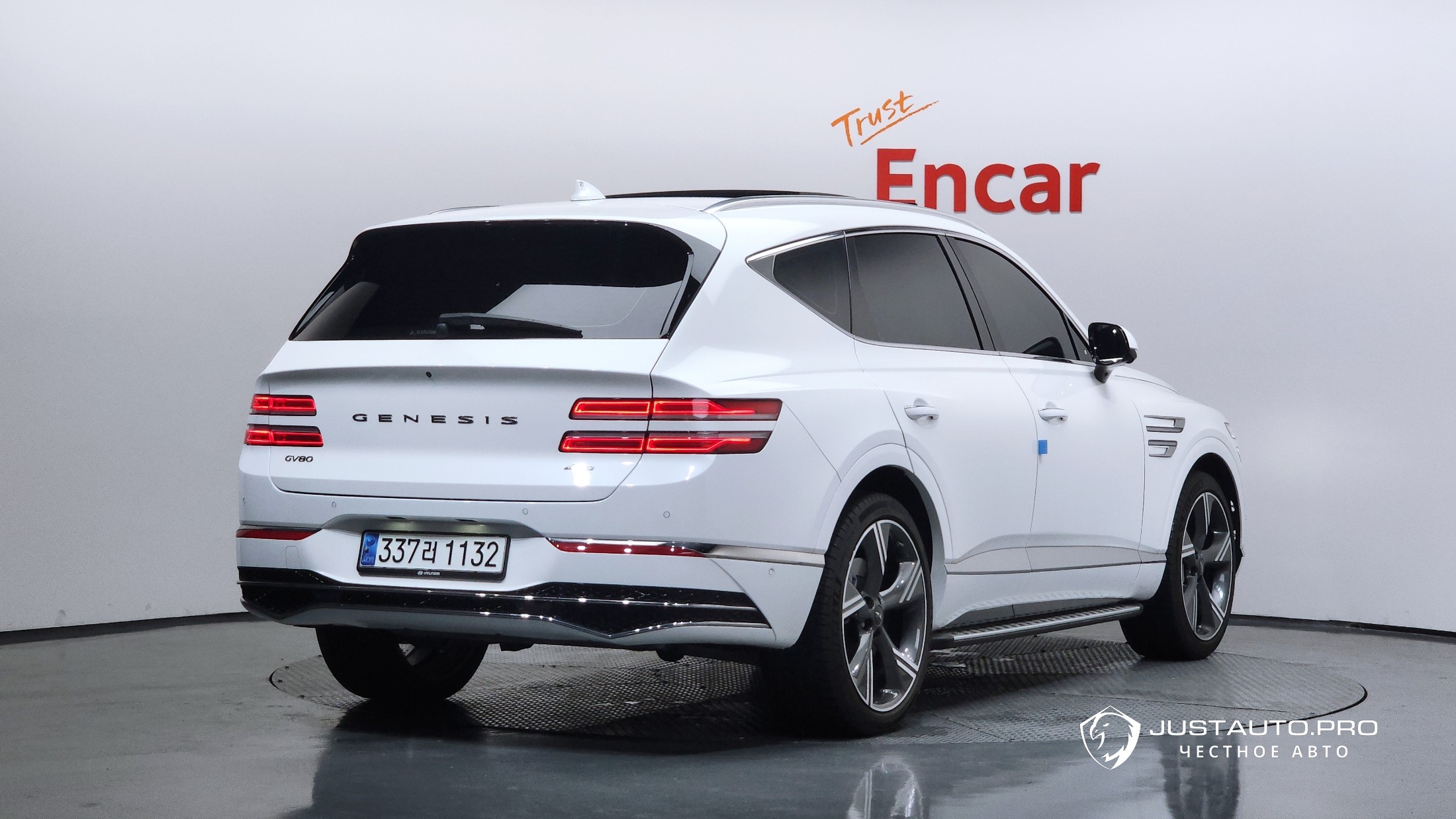 Автомобиль Genesis GV80
