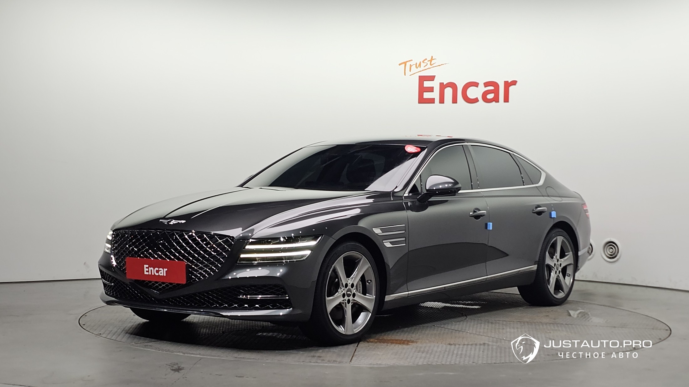 Автомобиль Genesis G80
