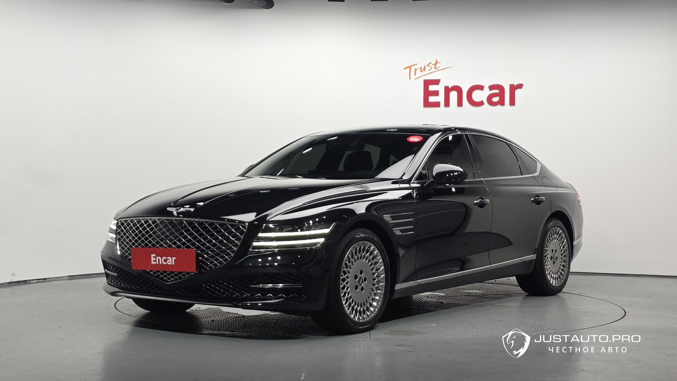 Автомобиль Genesis G80