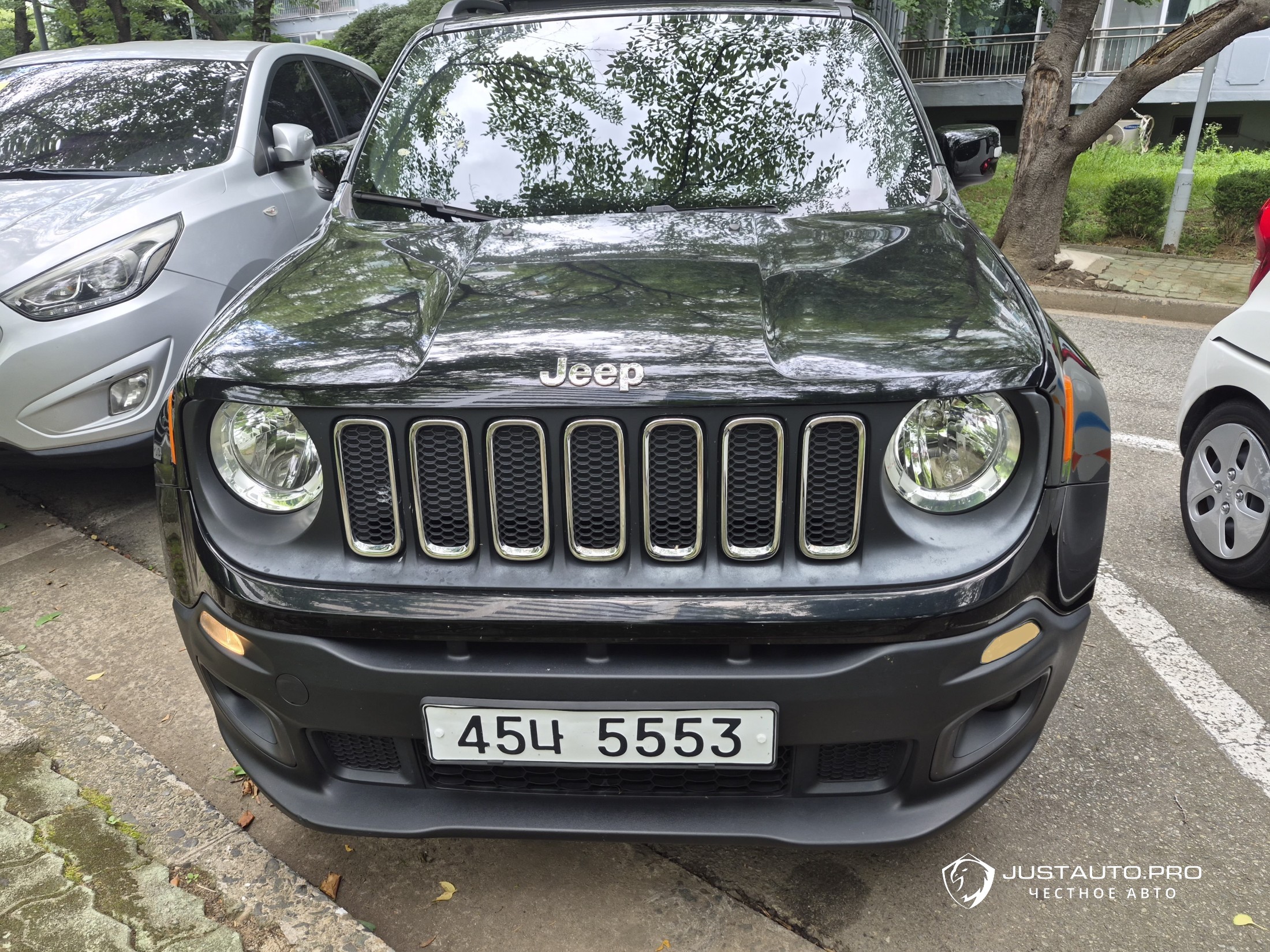 Автомобиль Jeep Renegade