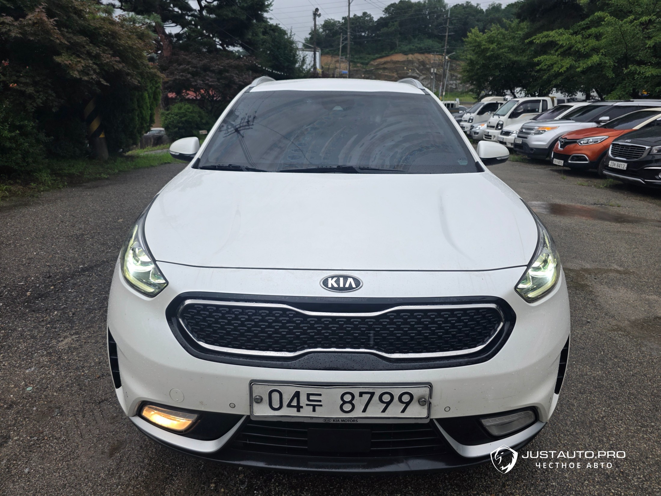 Автомобиль Kia Niro