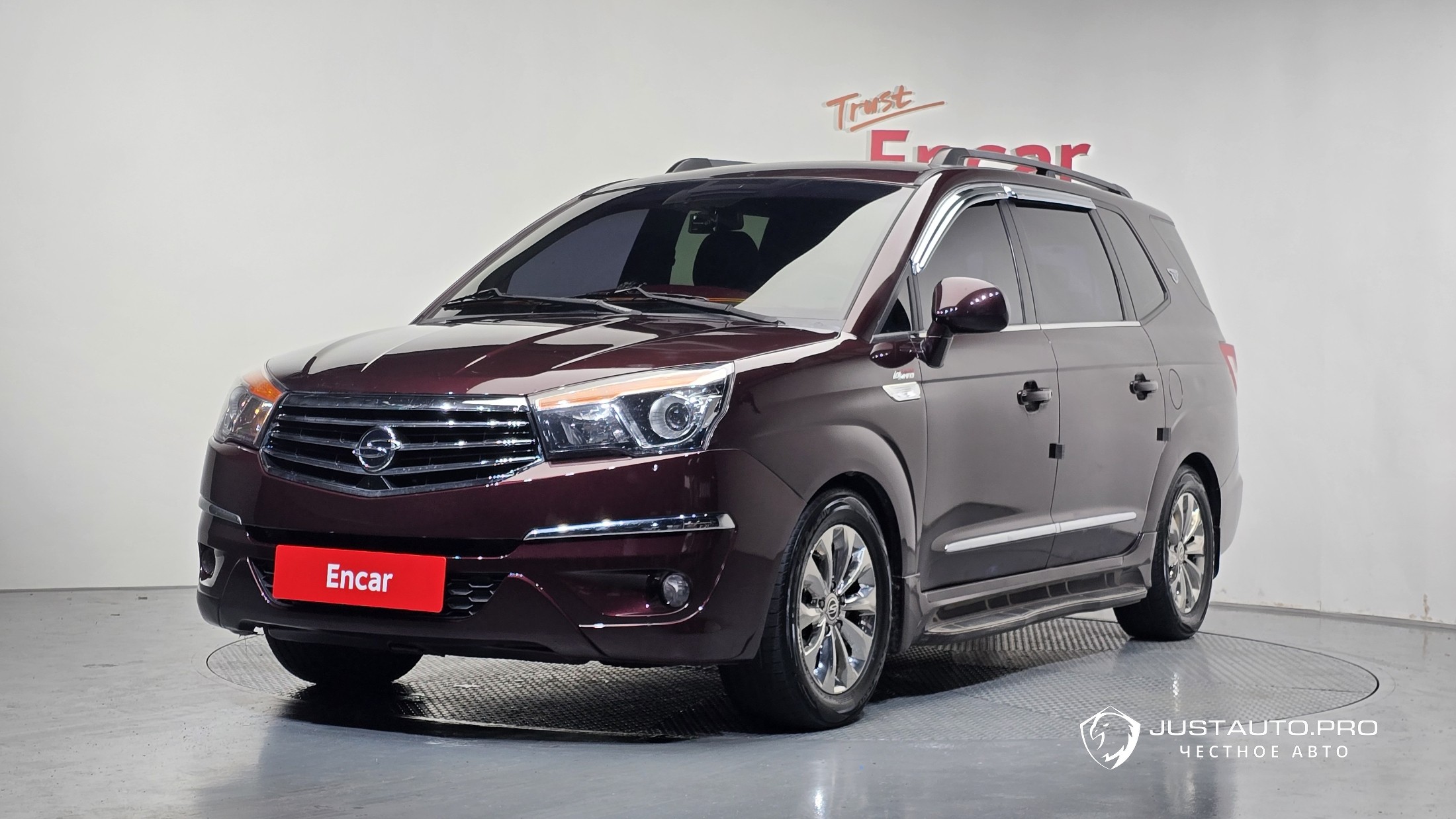 Автомобиль KG_Mobility_Ssangyong KORANDO