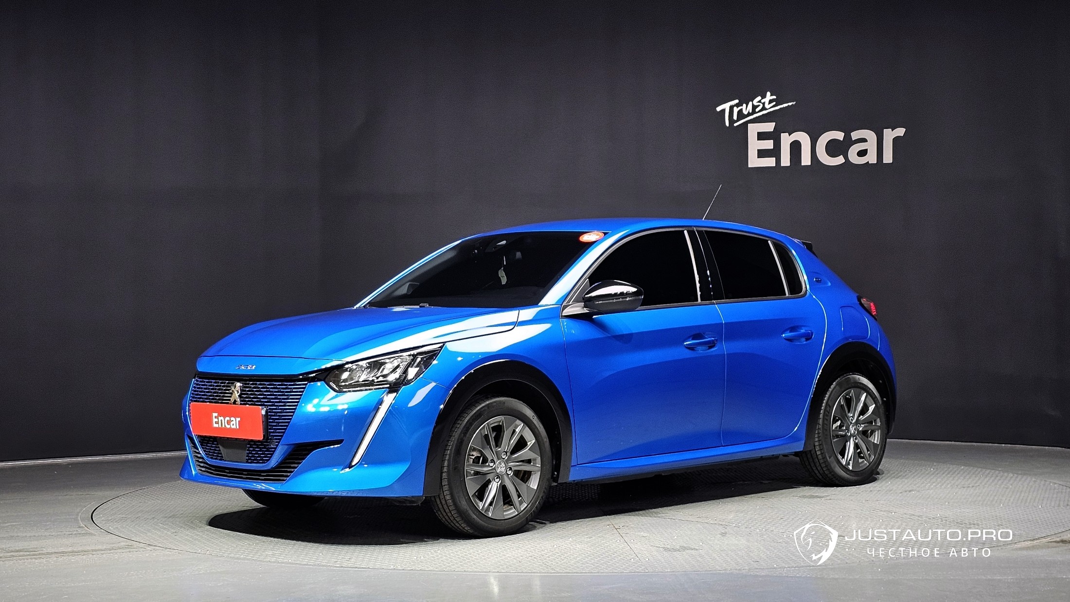 Автомобиль Peugeot 208