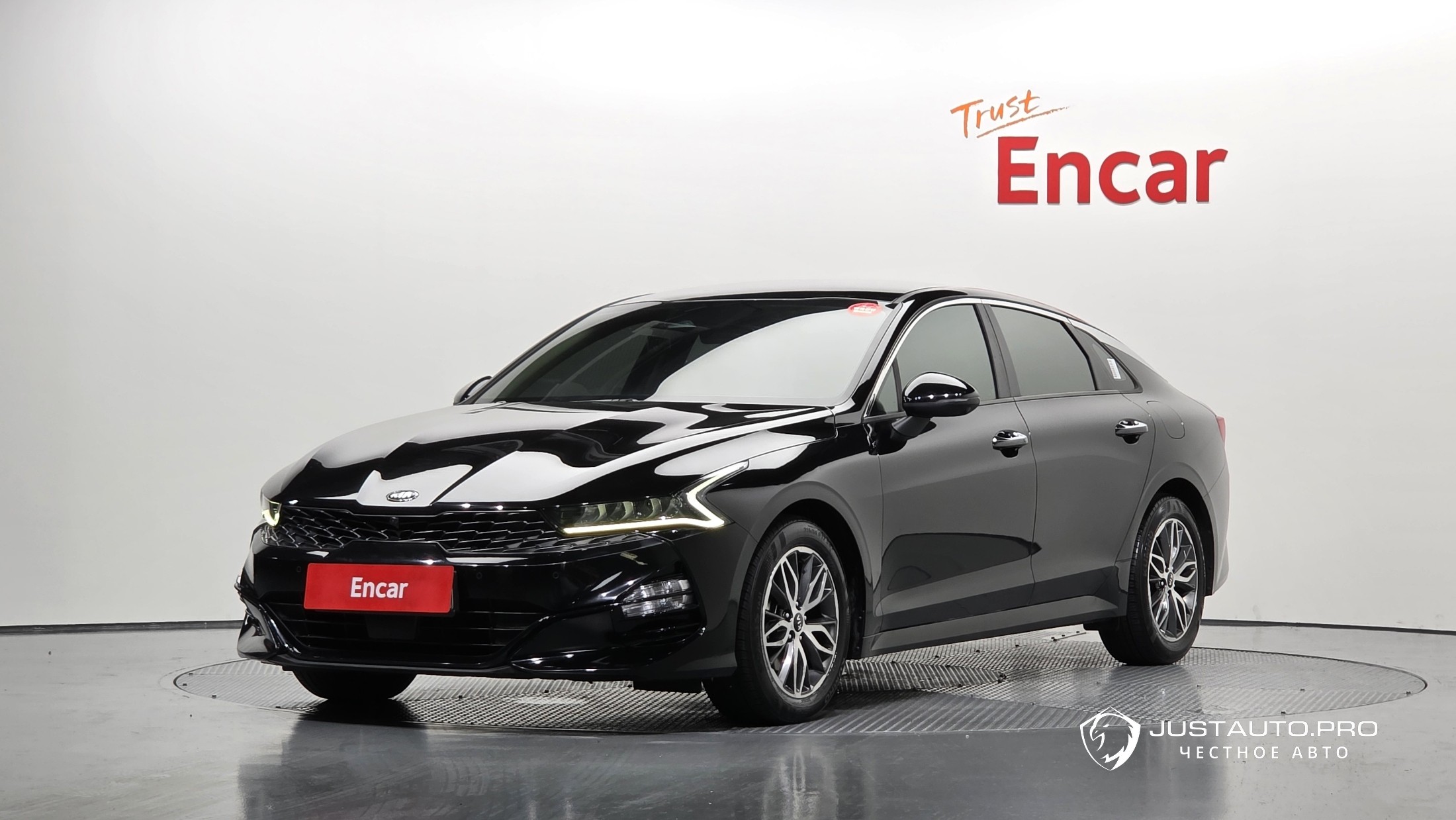 Автомобиль Kia K5
