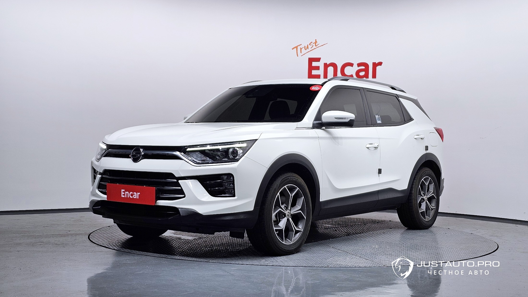 Автомобиль KG_Mobility_Ssangyong KORANDO
