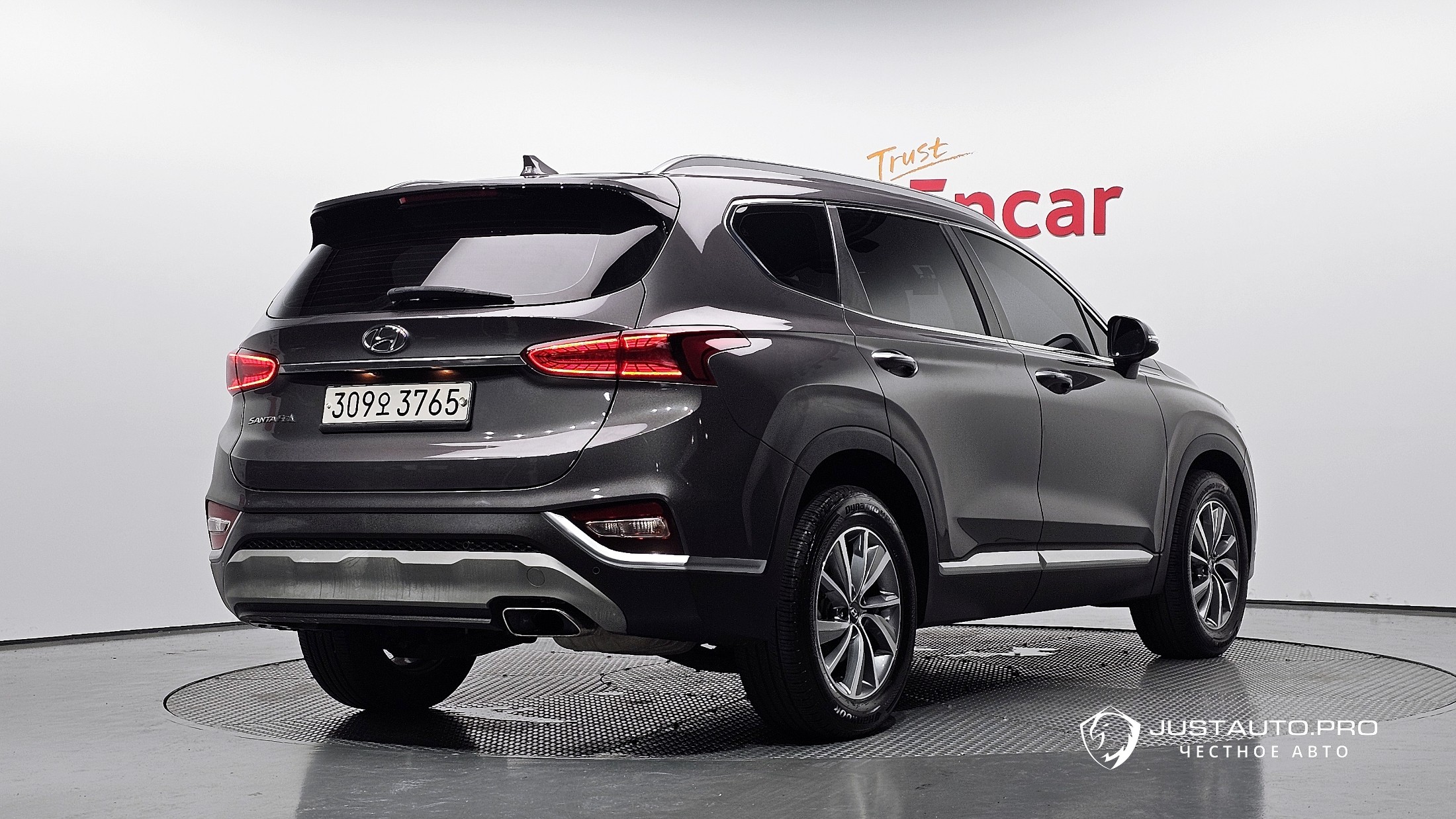 Автомобиль Hyundai Santafe
