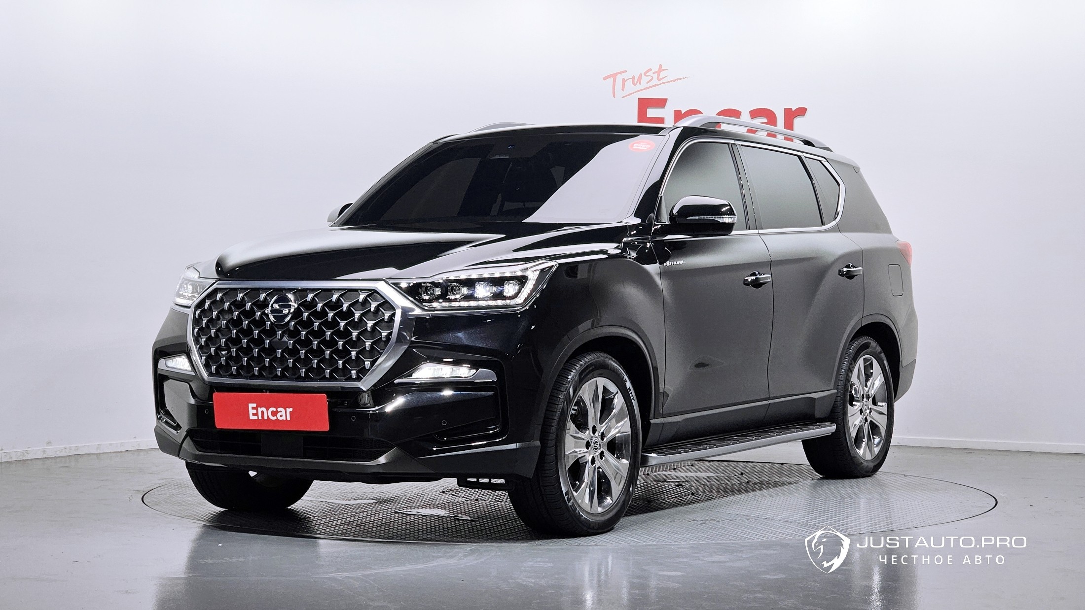 Автомобиль KG_Mobility_Ssangyong Rexton