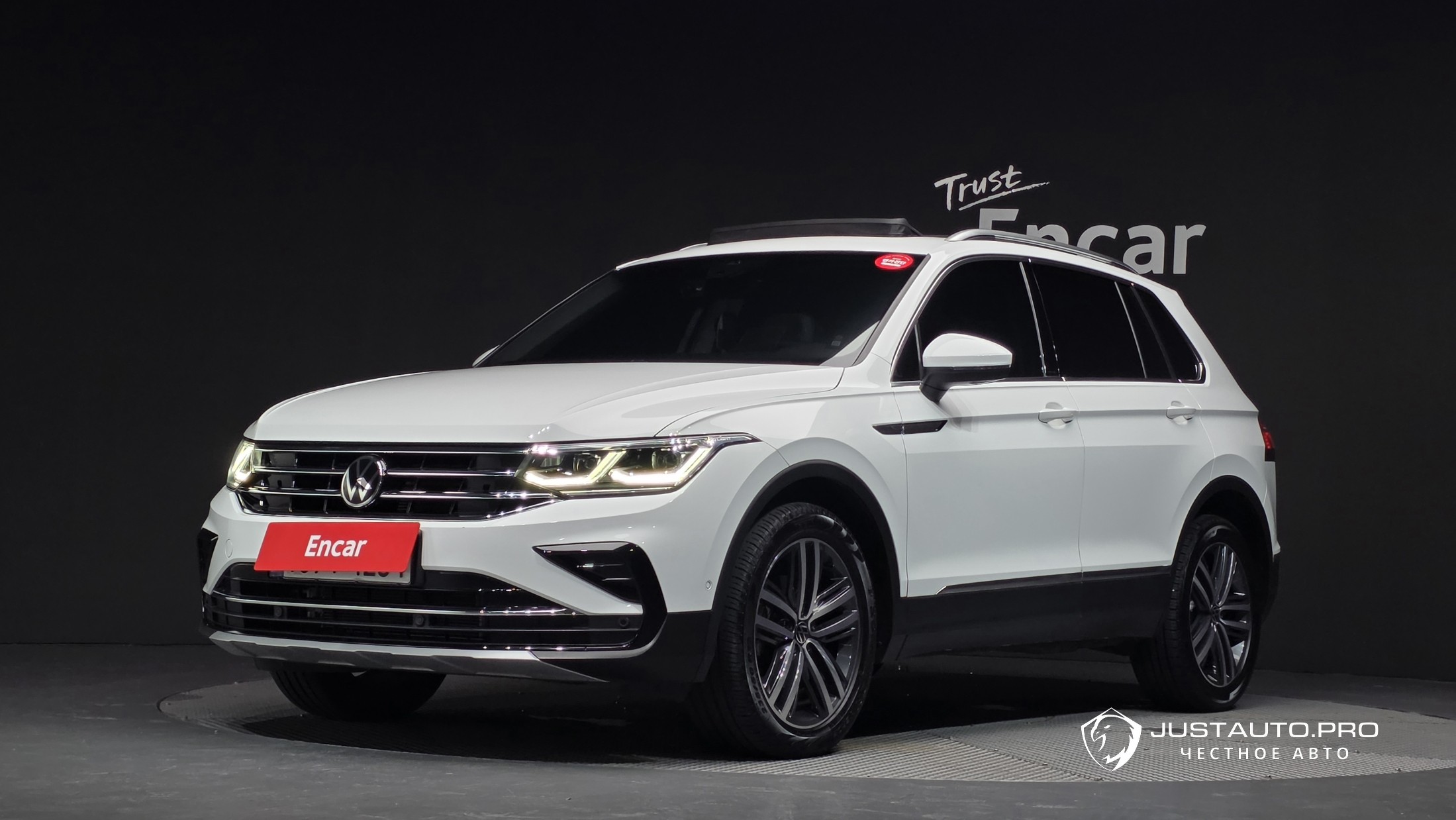 Автомобиль Volkswagen Tiguan