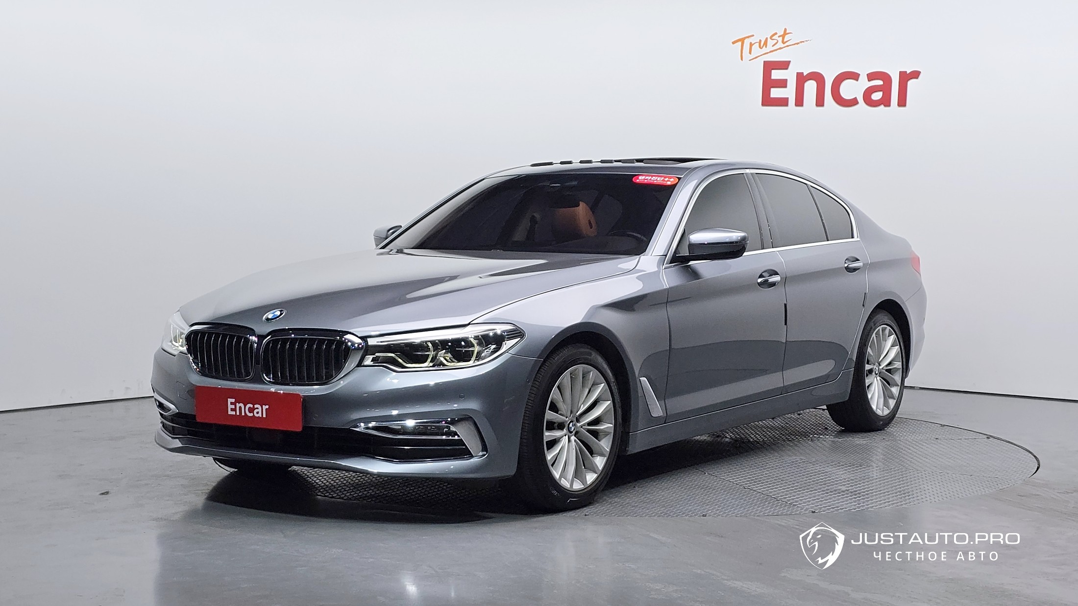 Автомобиль BMW 5-Series